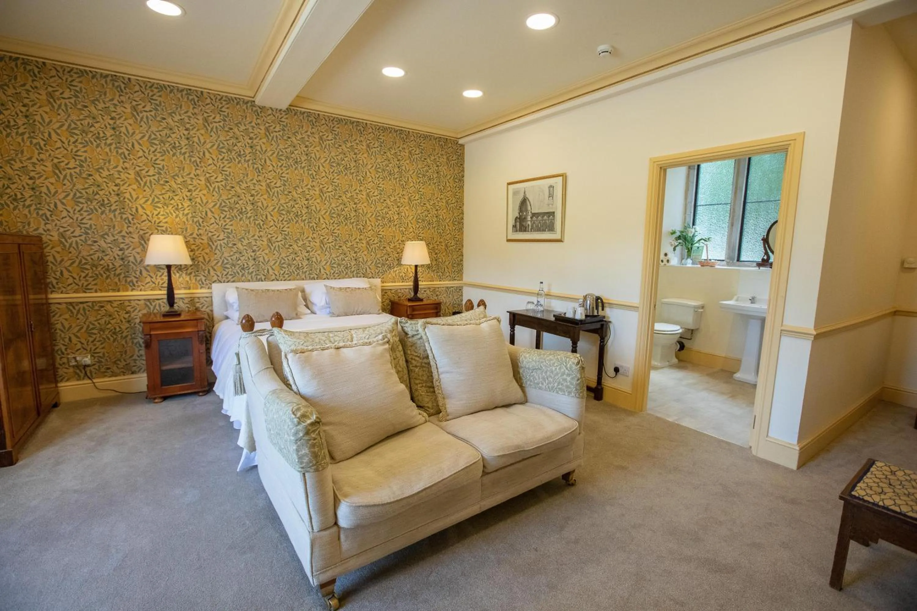 Bathroom in Grafton Manor Hotel