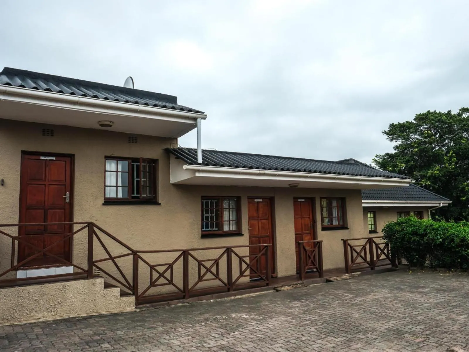 Property building in Buffalo View Lodge