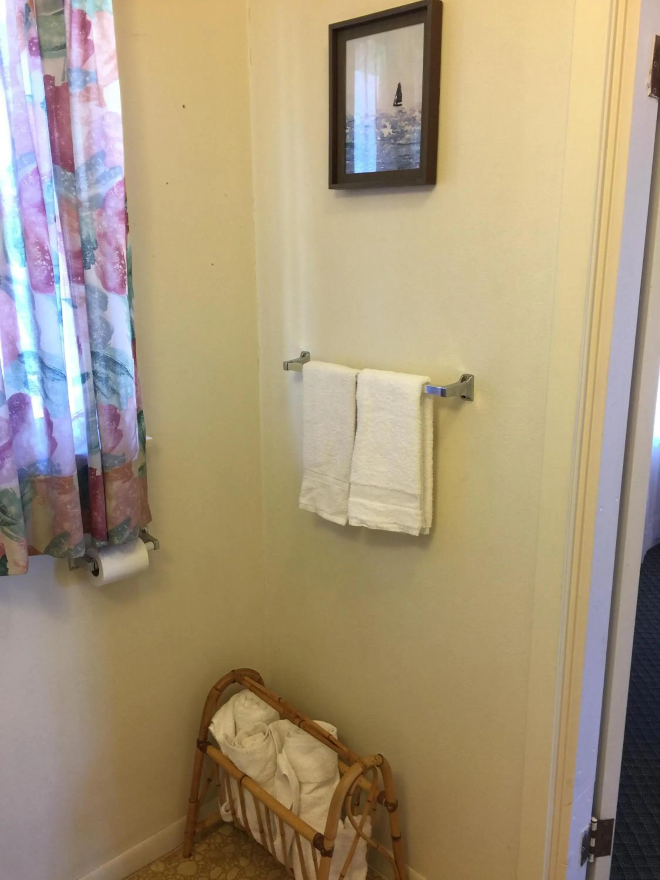 Bathroom in Hotel Kitsmiller on Main