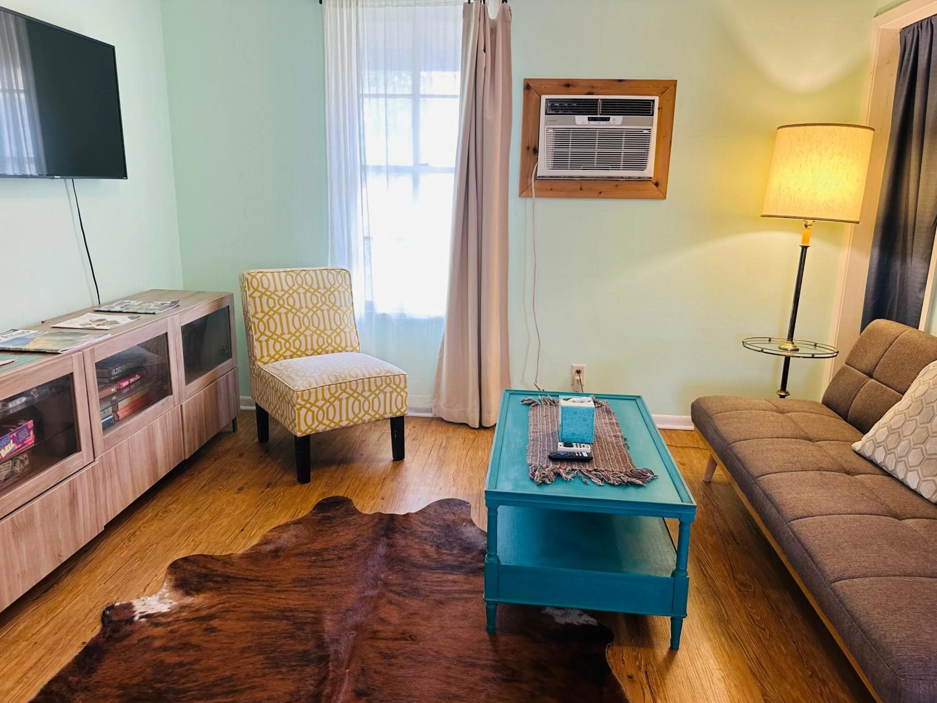 Hotel Kitsmiller on Main