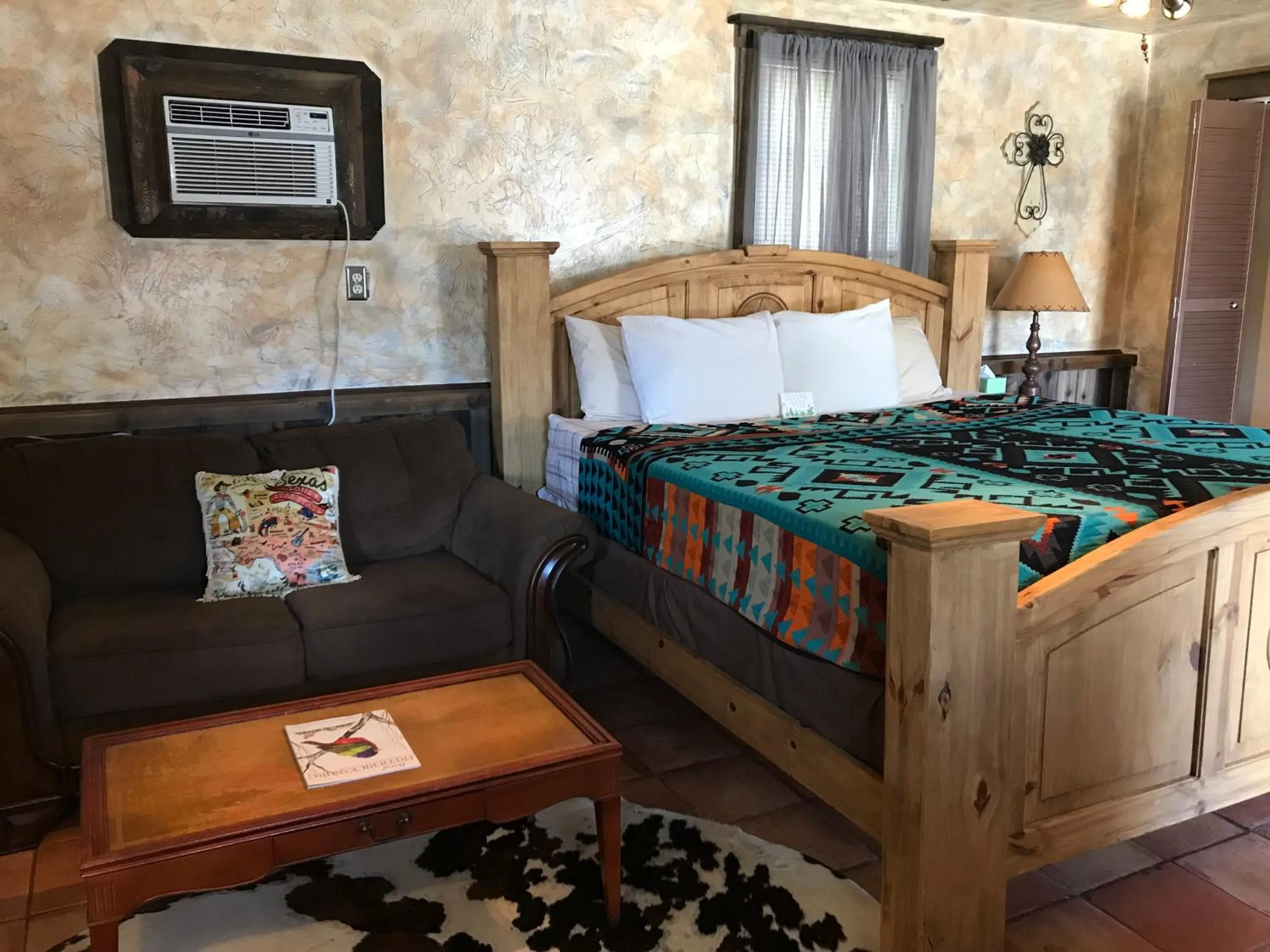 Bedroom, Bed in Hotel Kitsmiller on Main