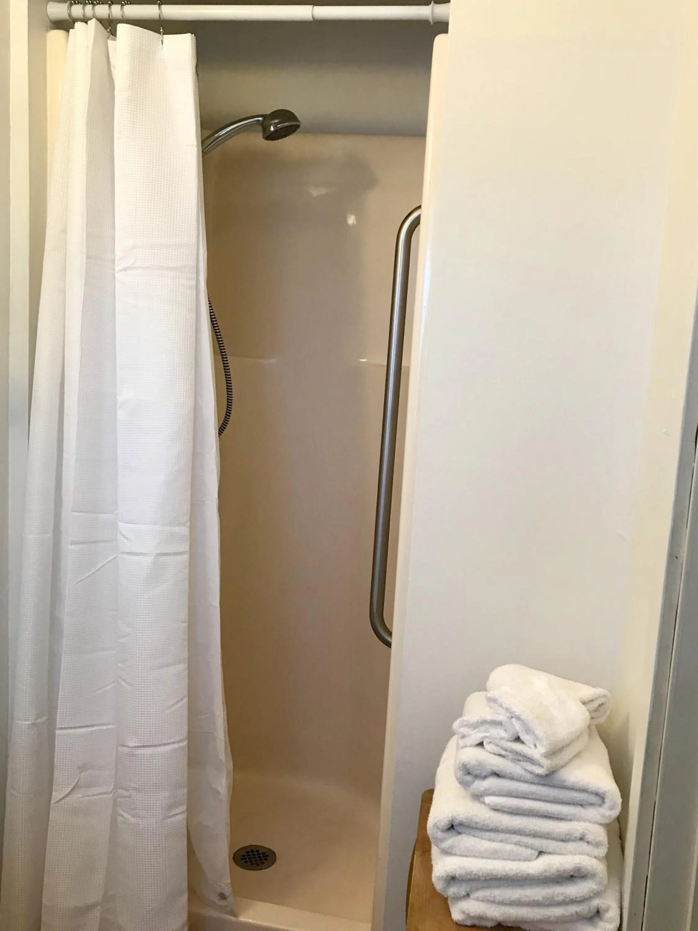 Bathroom in Hotel Kitsmiller on Main