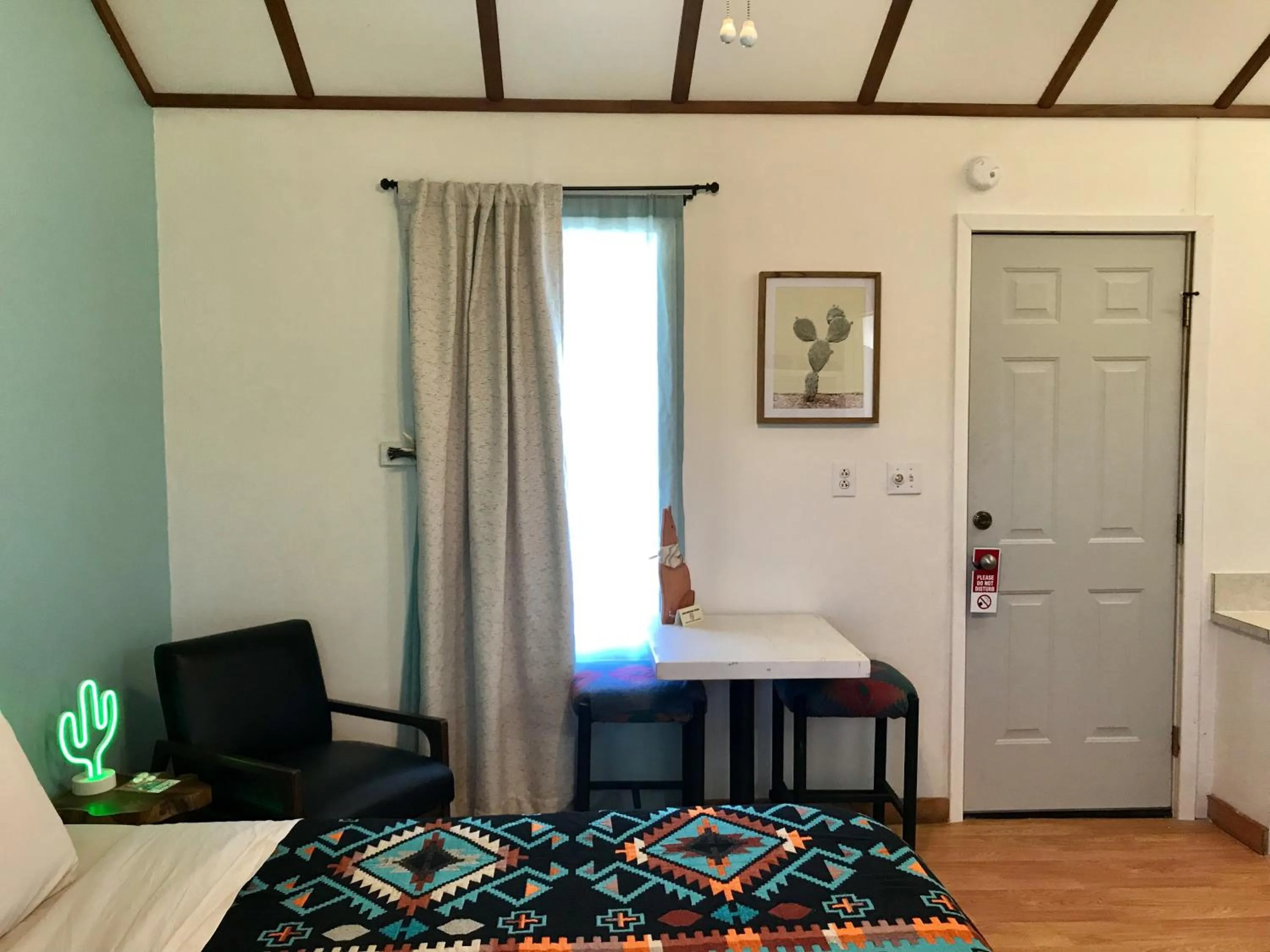 Bedroom, Bed in Hotel Kitsmiller on Main