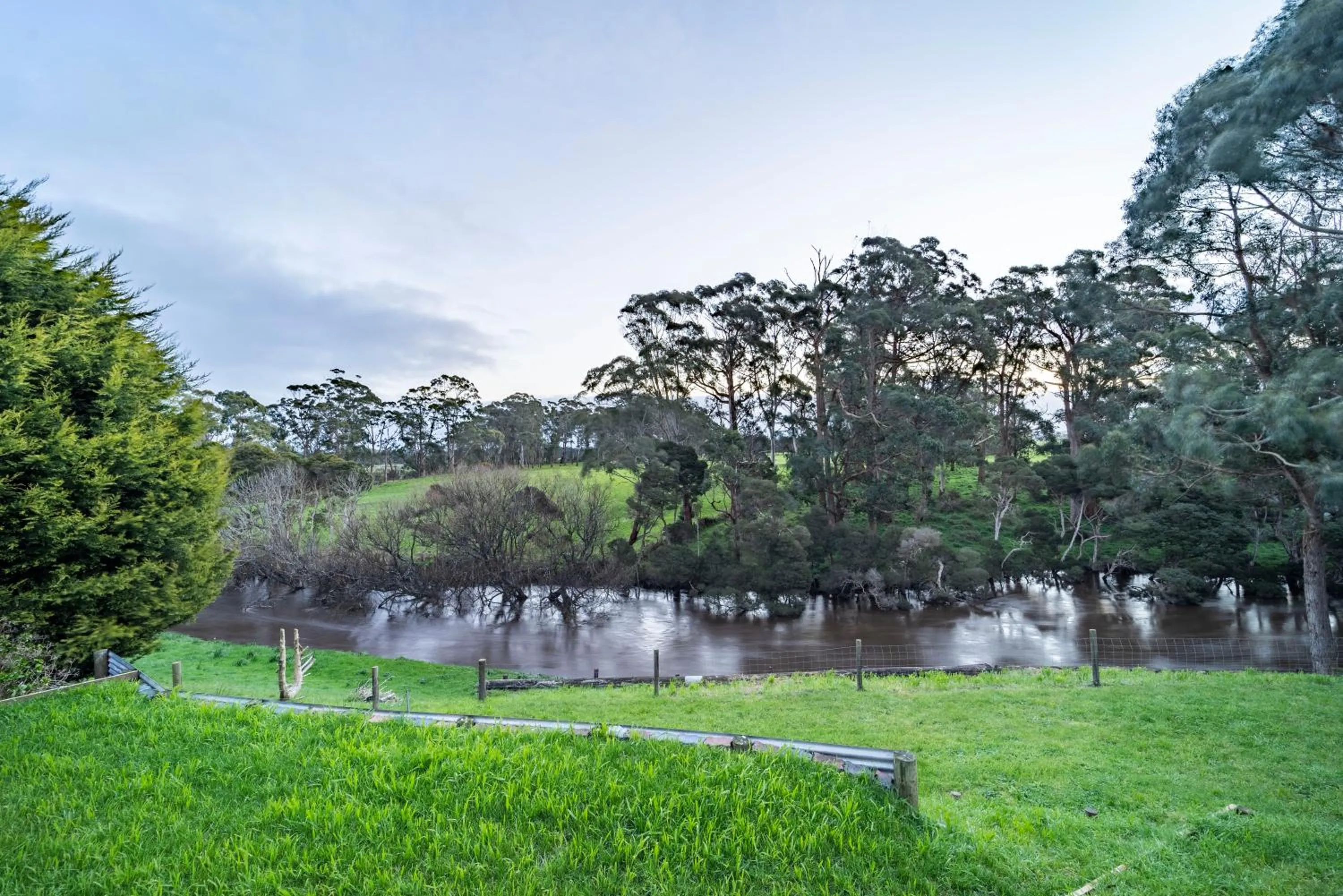 Natural landscape in Platypus Waters B&B