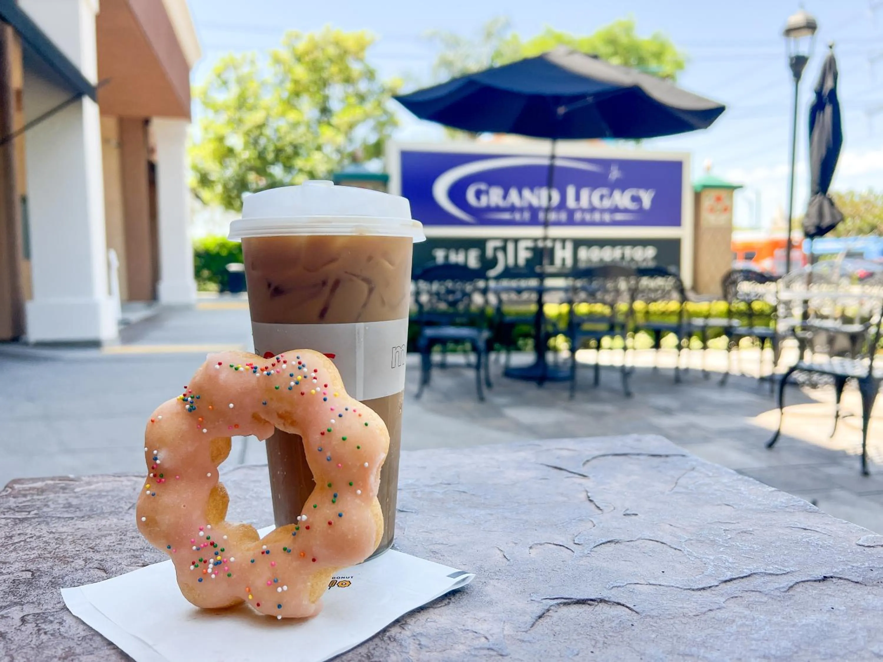 Food and drinks in Grand Legacy At The Park