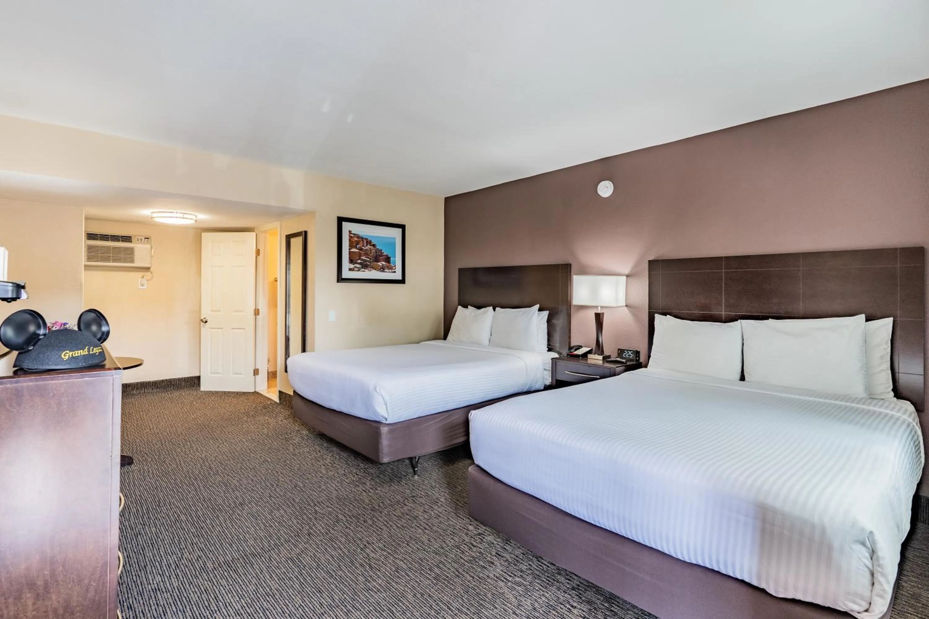 Photo of the whole room, Bed in Grand Legacy At The Park