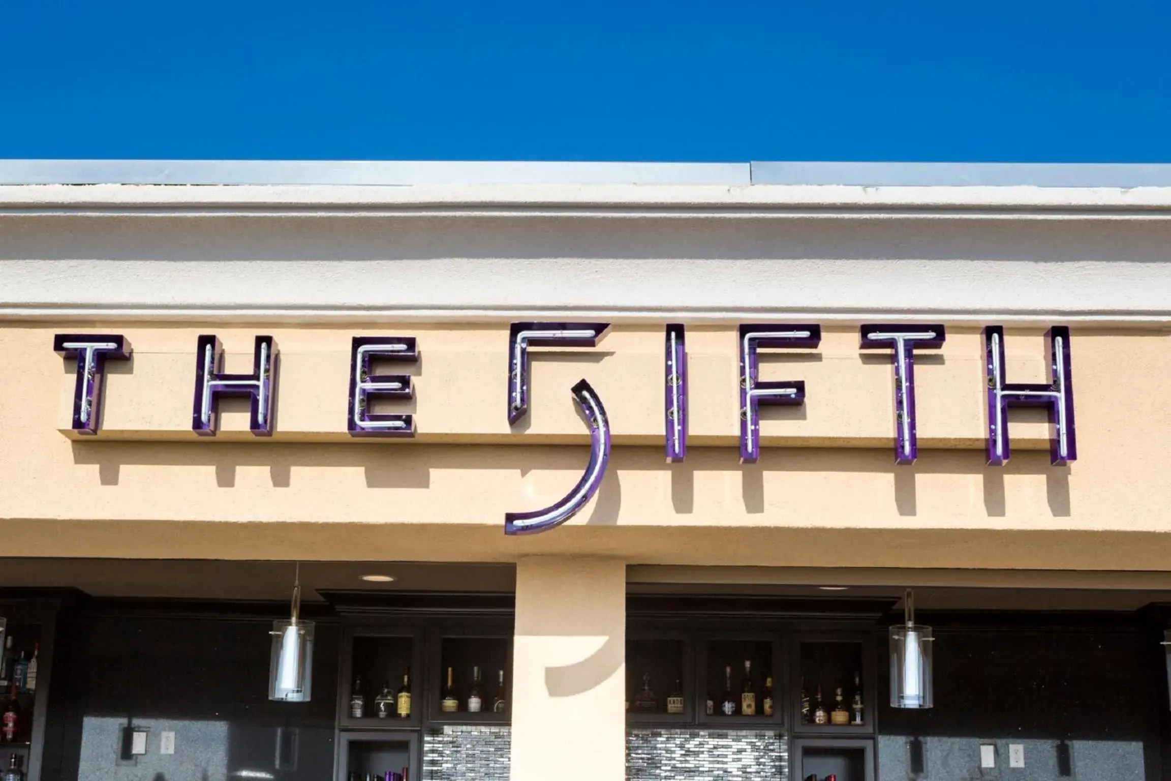 Restaurant/places to eat in Grand Legacy At The Park Restaurant/places to eat in Grand Legacy At The Park