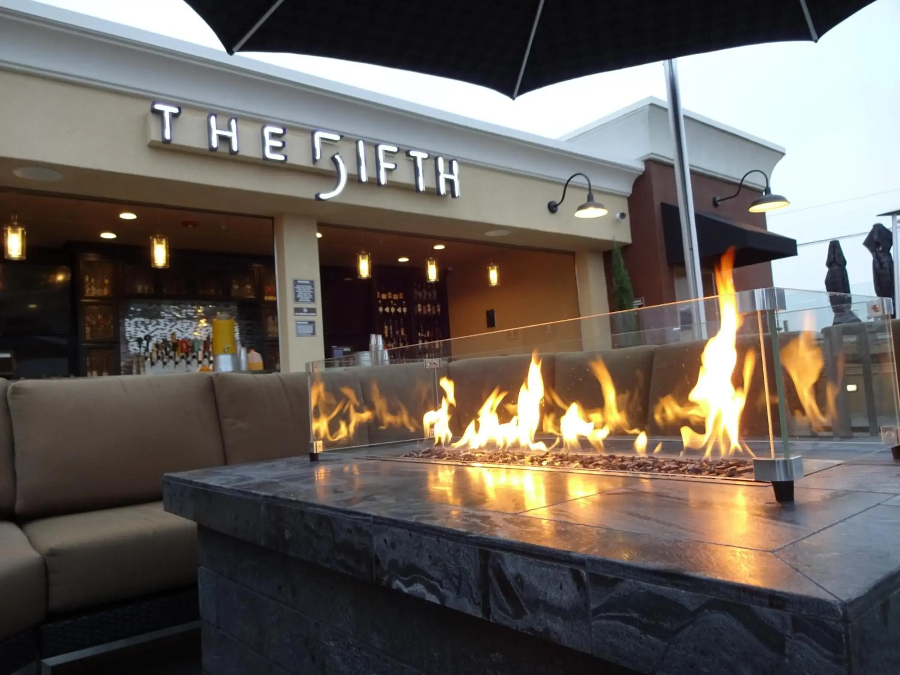 Restaurant/places to eat in Grand Legacy At The Park Restaurant/places to eat in Grand Legacy At The Park