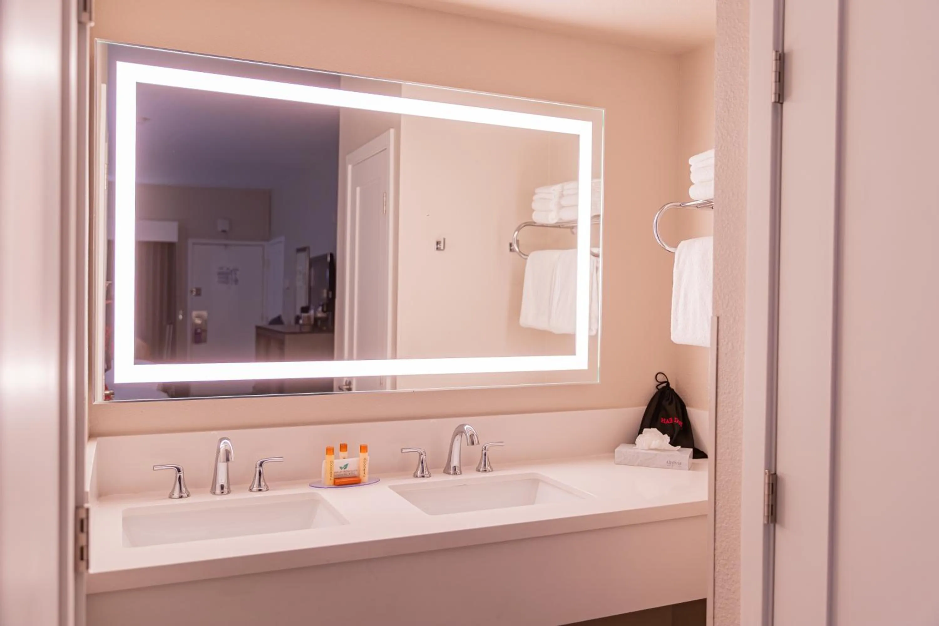 Bathroom in Grand Legacy At The Park