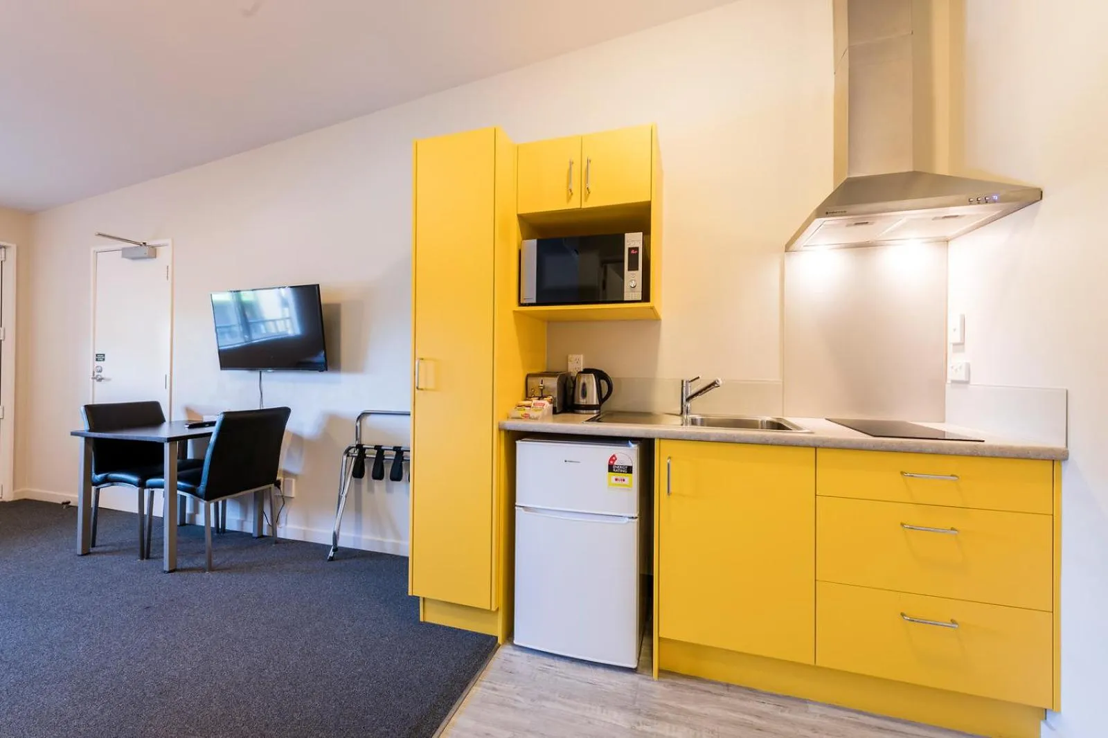 Kitchen or kitchenette in C-Motel