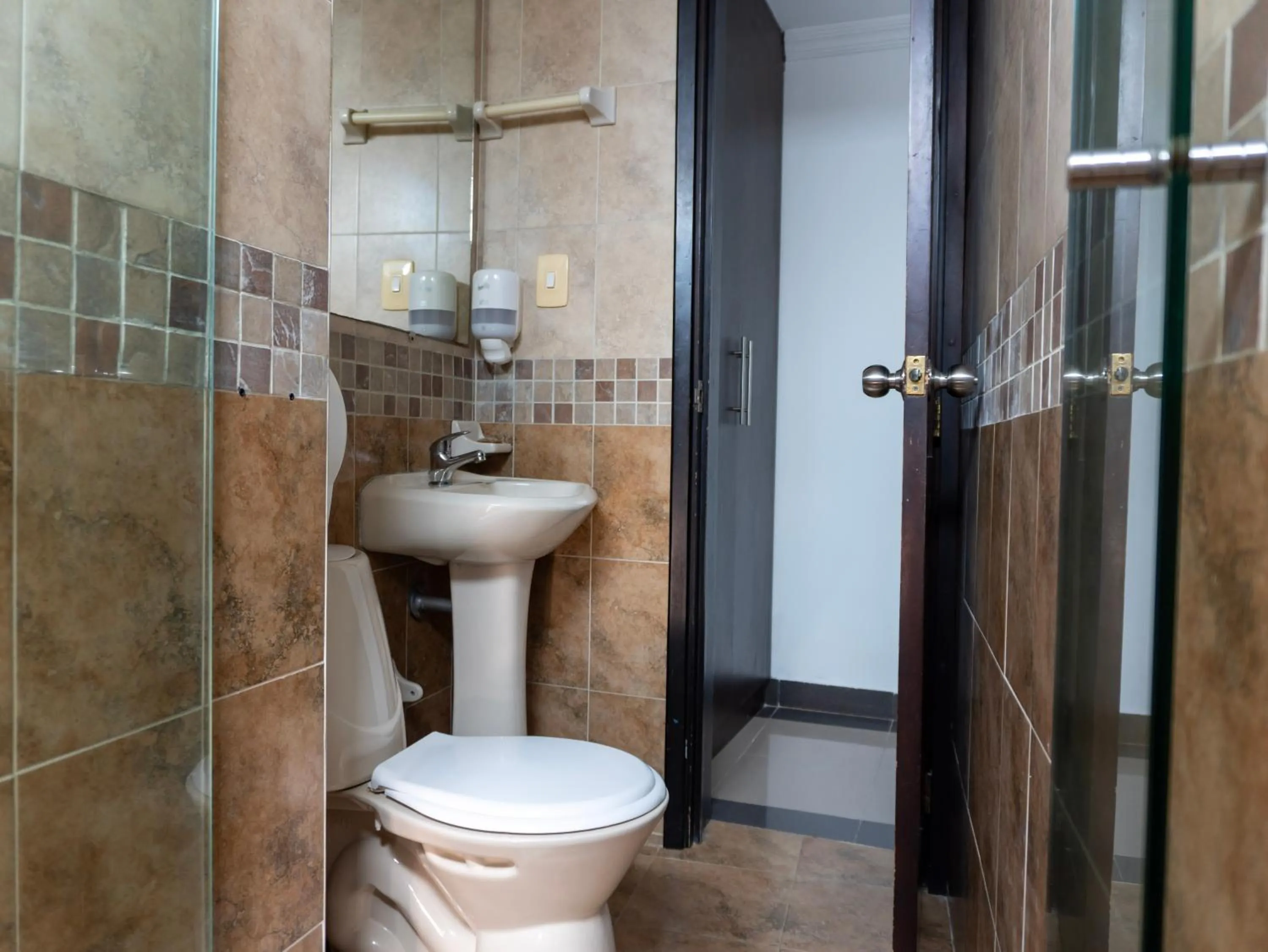 Bathroom in Hotel Andinos Plaza Pitalito