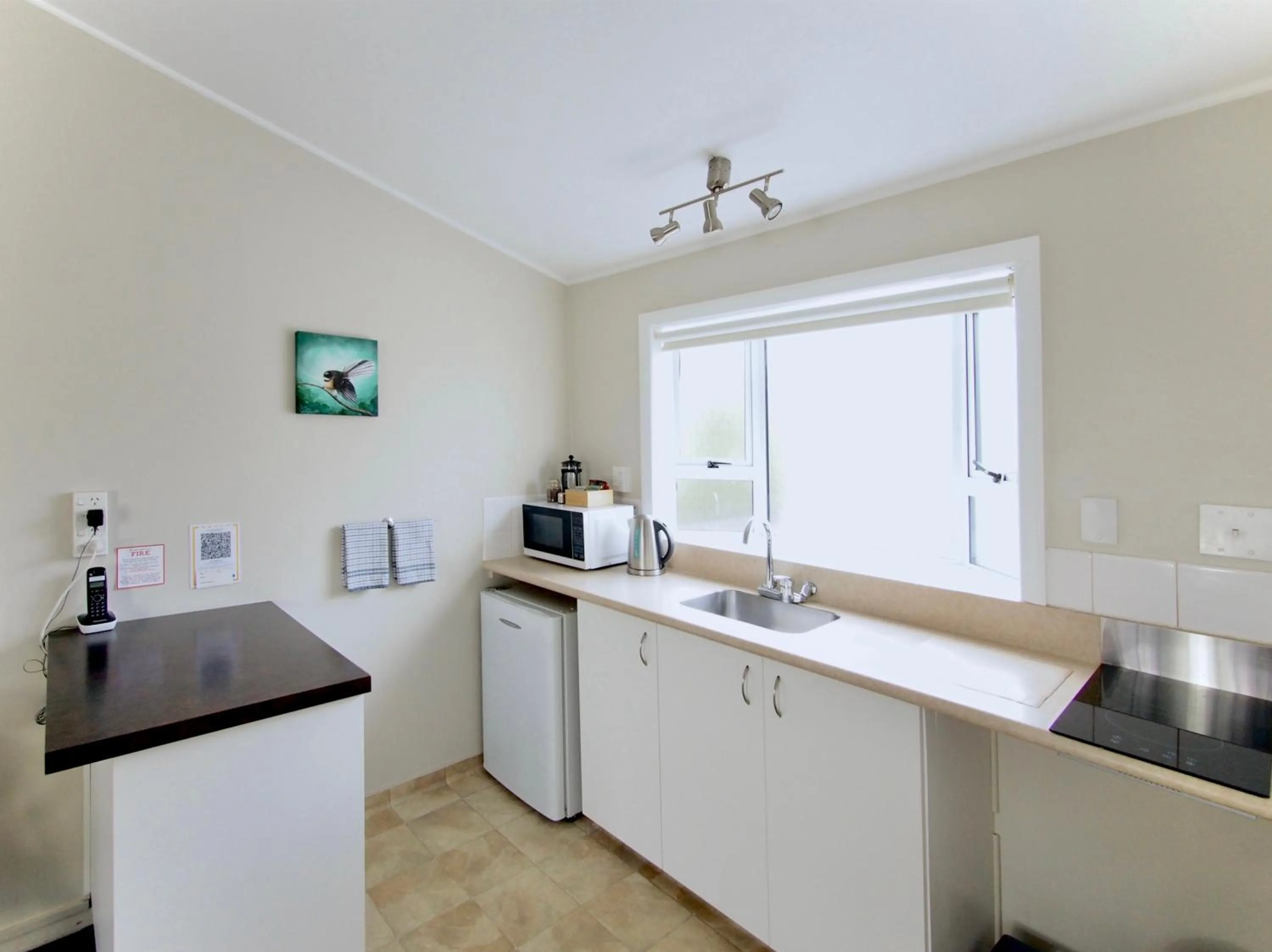 kitchen in Riverlodge Motel