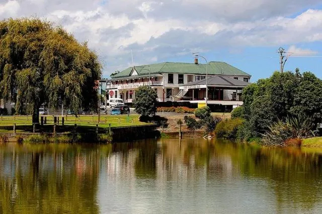 Darts in The Kentish Hotel