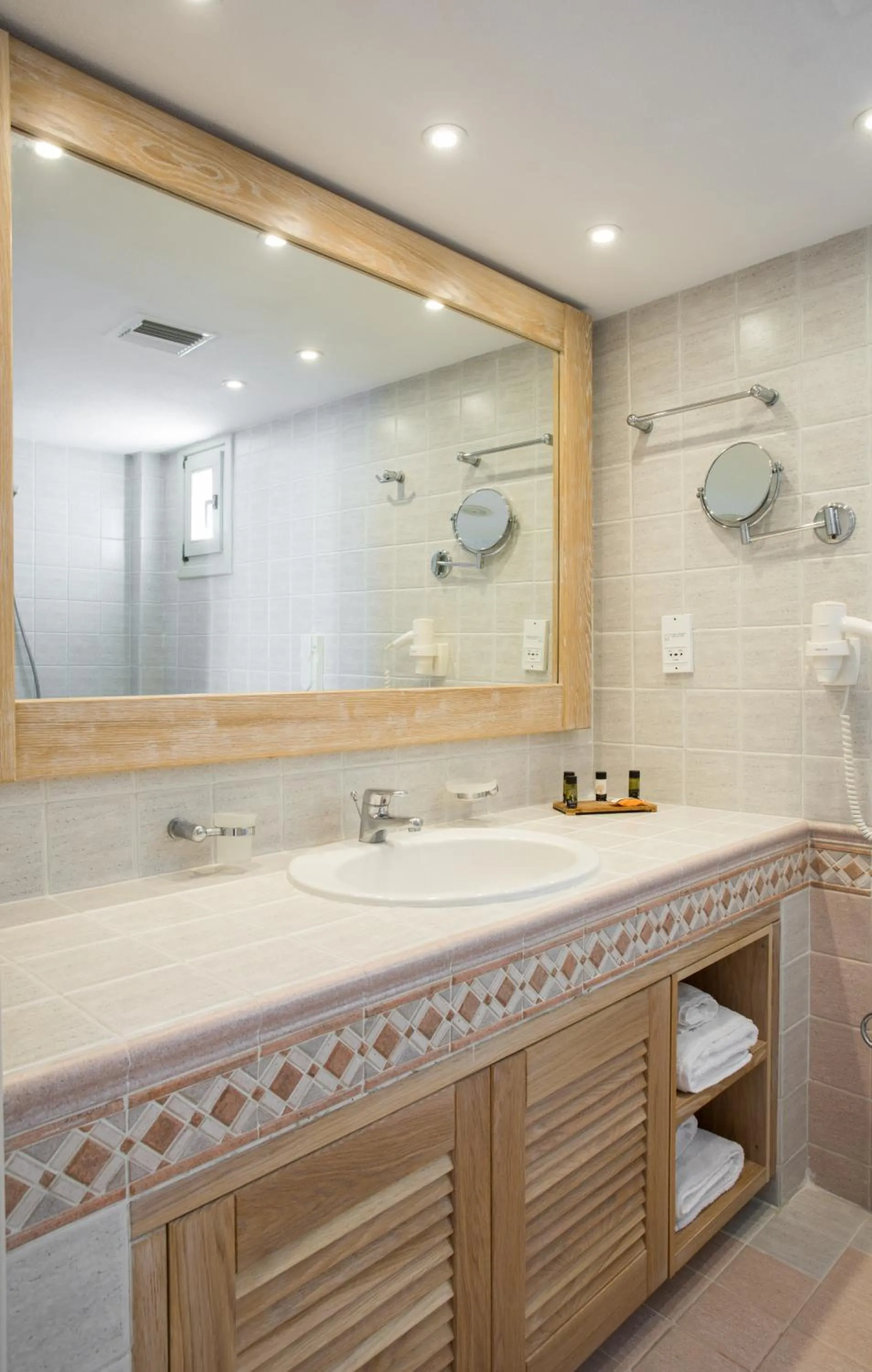 Toilet in Porto Naxos