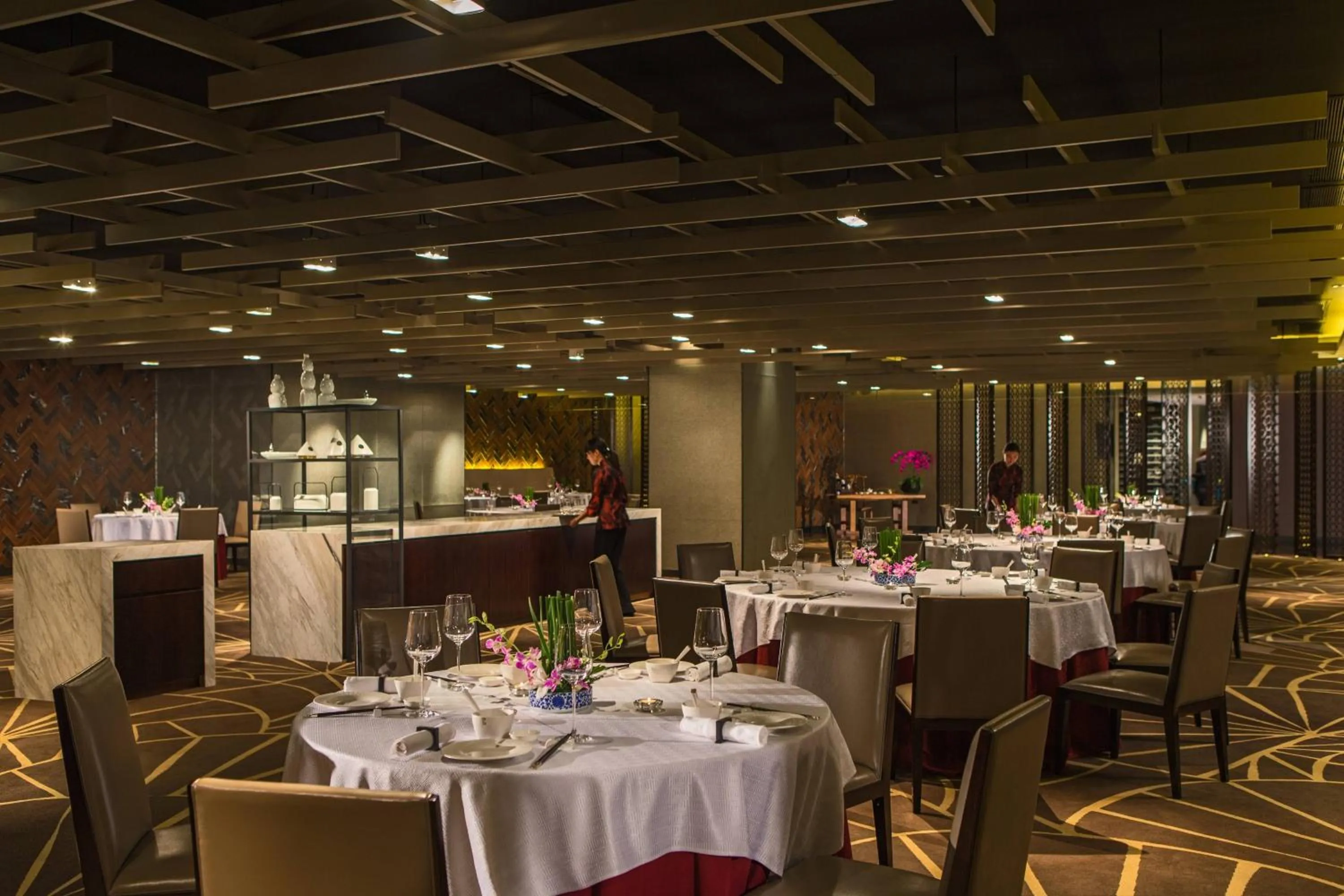 Restaurant/places to eat in Renaissance Nanjing Olympic Centre Hotel