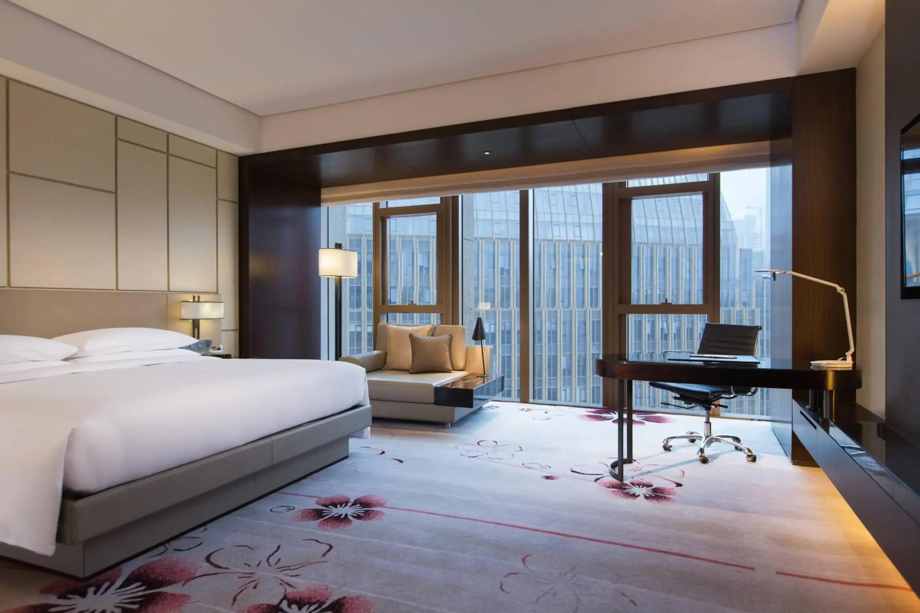 Premier Room in Renaissance Nanjing Olympic Centre Hotel Premier Room in Renaissance Nanjing Olympic Centre Hotel