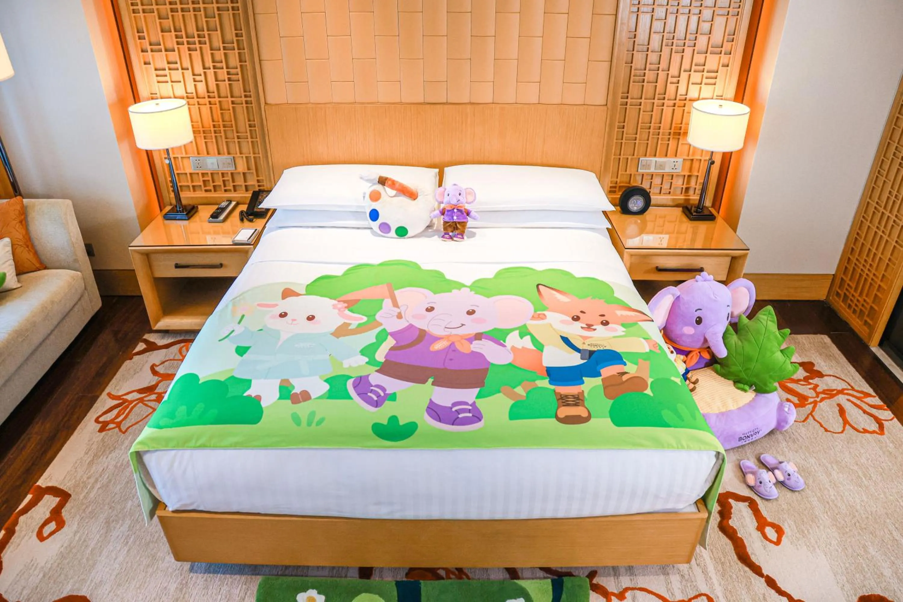 Bed in Zhuhai Marriott Hotel