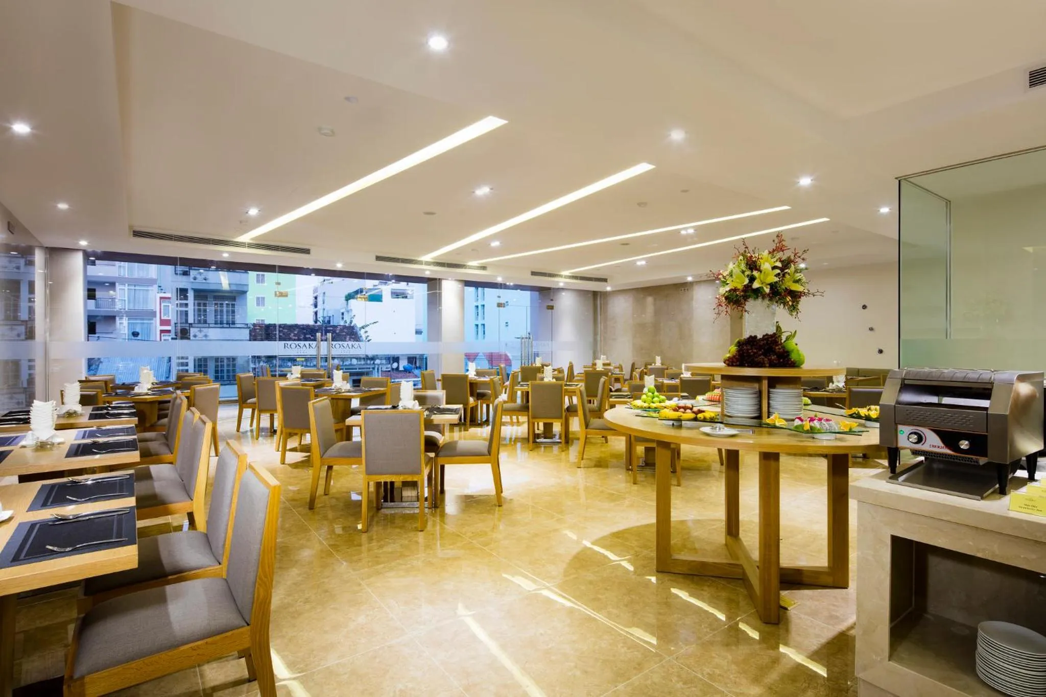 Restaurant/places to eat in Rosaka Nha Trang Hotel