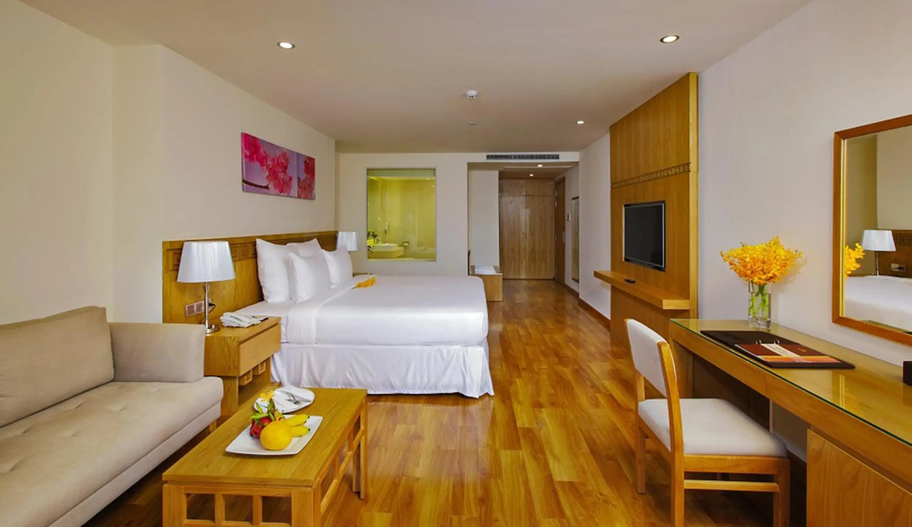 Suite with City View in Rosaka Nha Trang Hotel Suite with City View in Rosaka Nha Trang Hotel