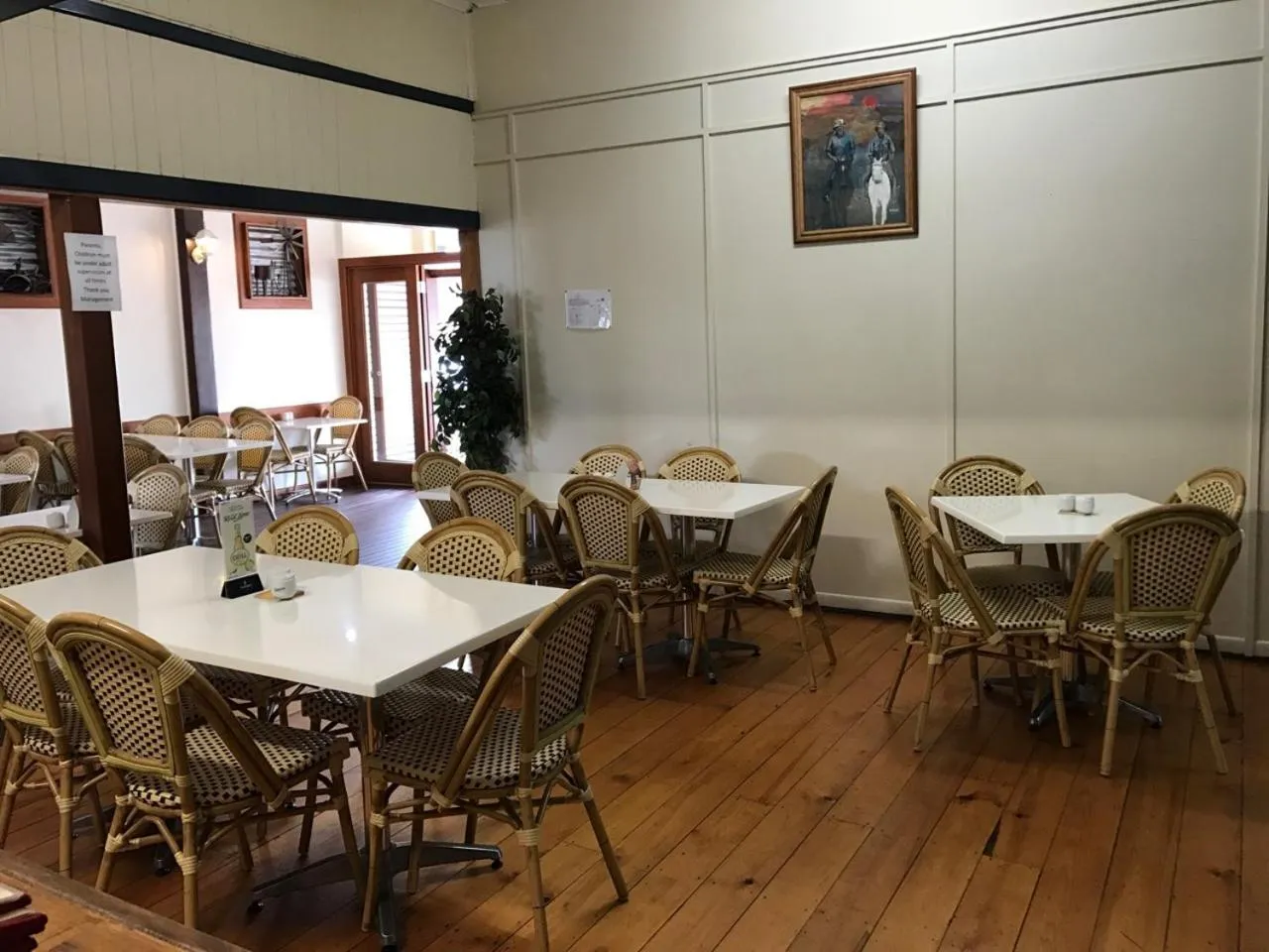 Restaurant/places to eat in Exchange Hotel Toogoolawah