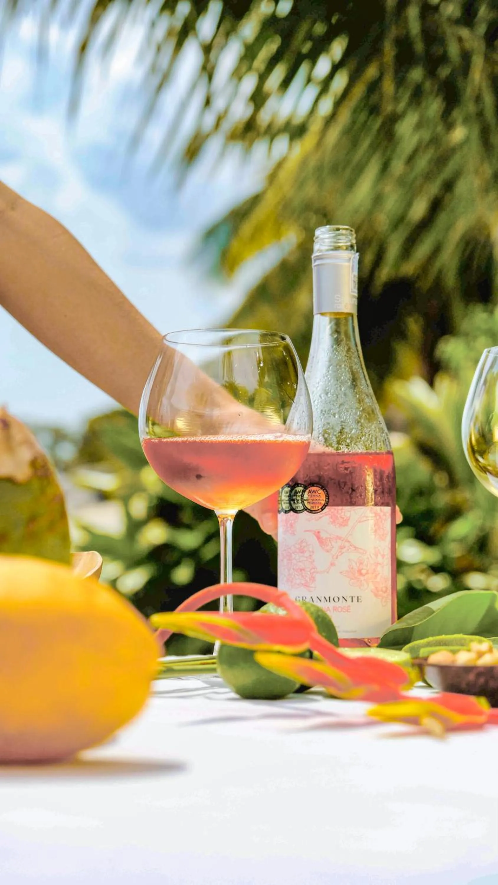 Restaurant/places to eat in Somewhere Only We Know Resort