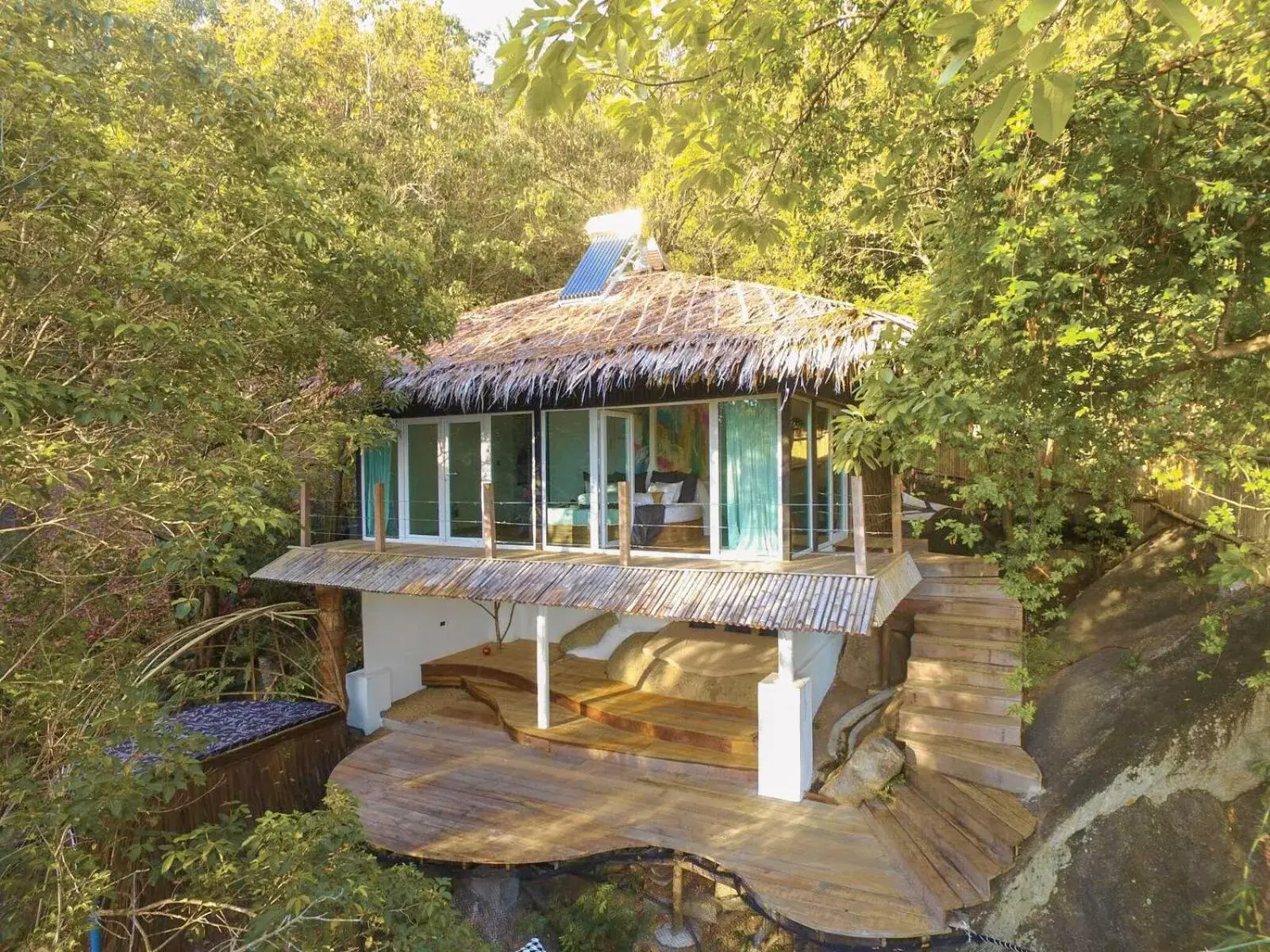 Deluxe Sea View Observation Net & Cinema Villa - Hedonist in Somewhere Only We Know Resort Deluxe Sea View Observation Net & Cinema Villa - Hedonist in Somewhere Only We Know Resort