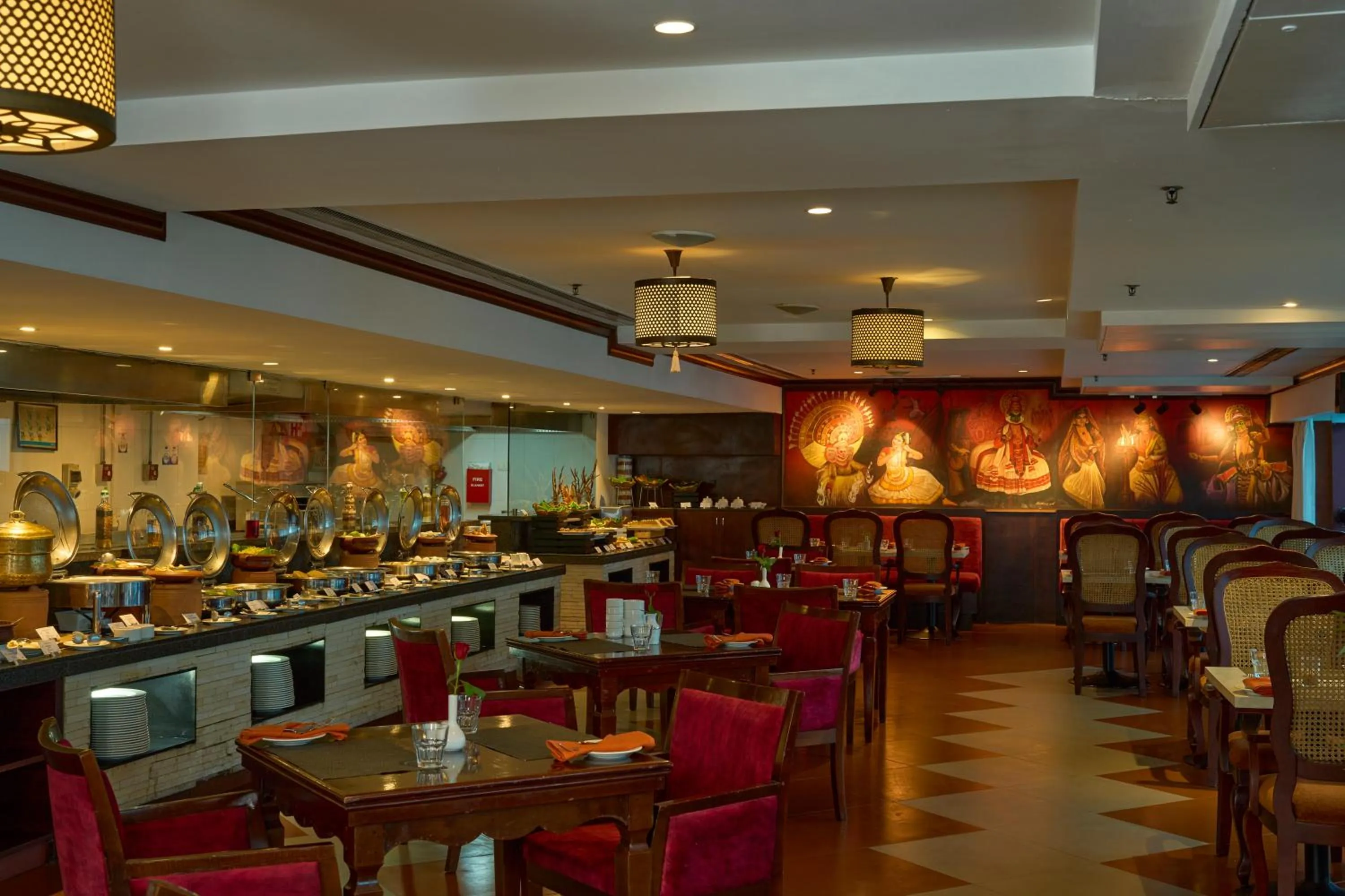 Restaurant/places to eat in The Raviz Calicut