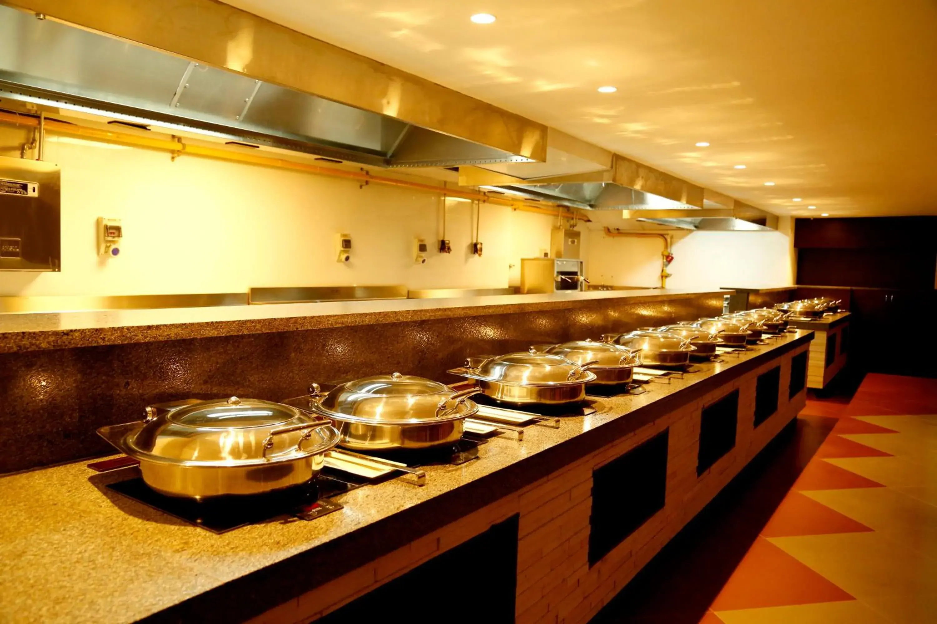 Restaurant/places to eat in The Raviz Calicut Restaurant/places to eat in The Raviz Calicut