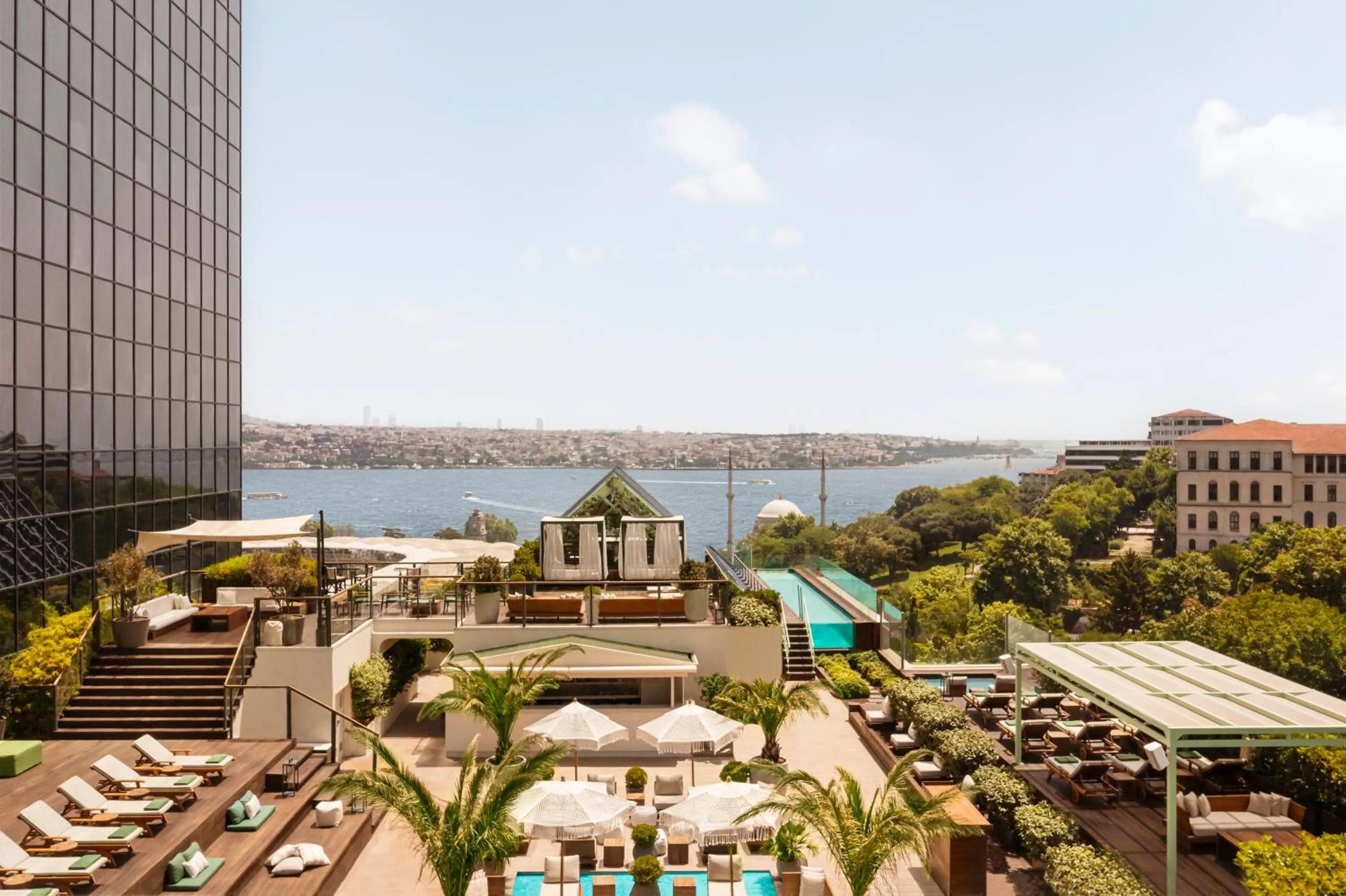 Restaurant/places to eat in The Ritz-Carlton, Istanbul at the Bosphorus