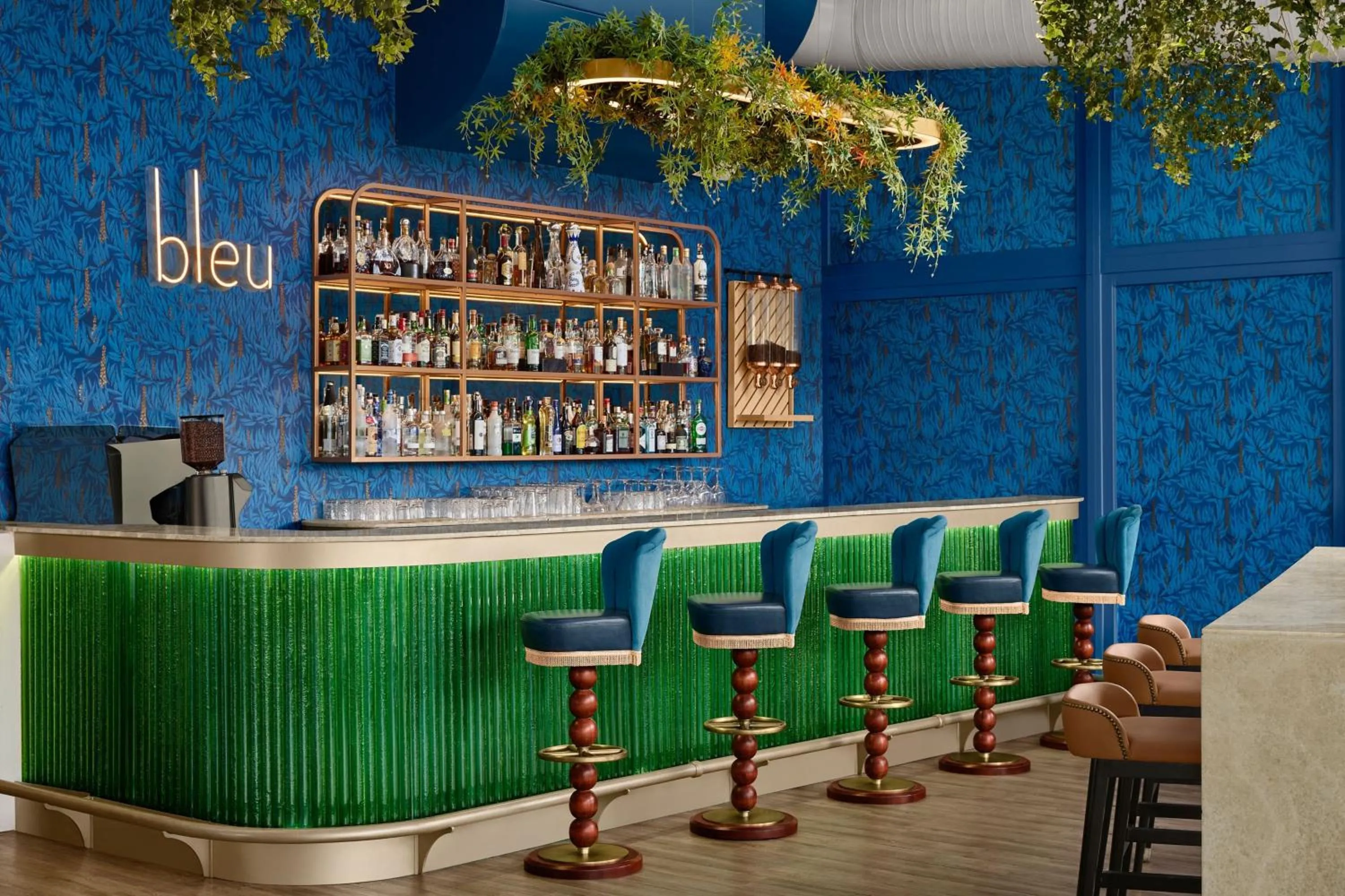 Lounge or bar in The Ritz-Carlton, Istanbul at the Bosphorus