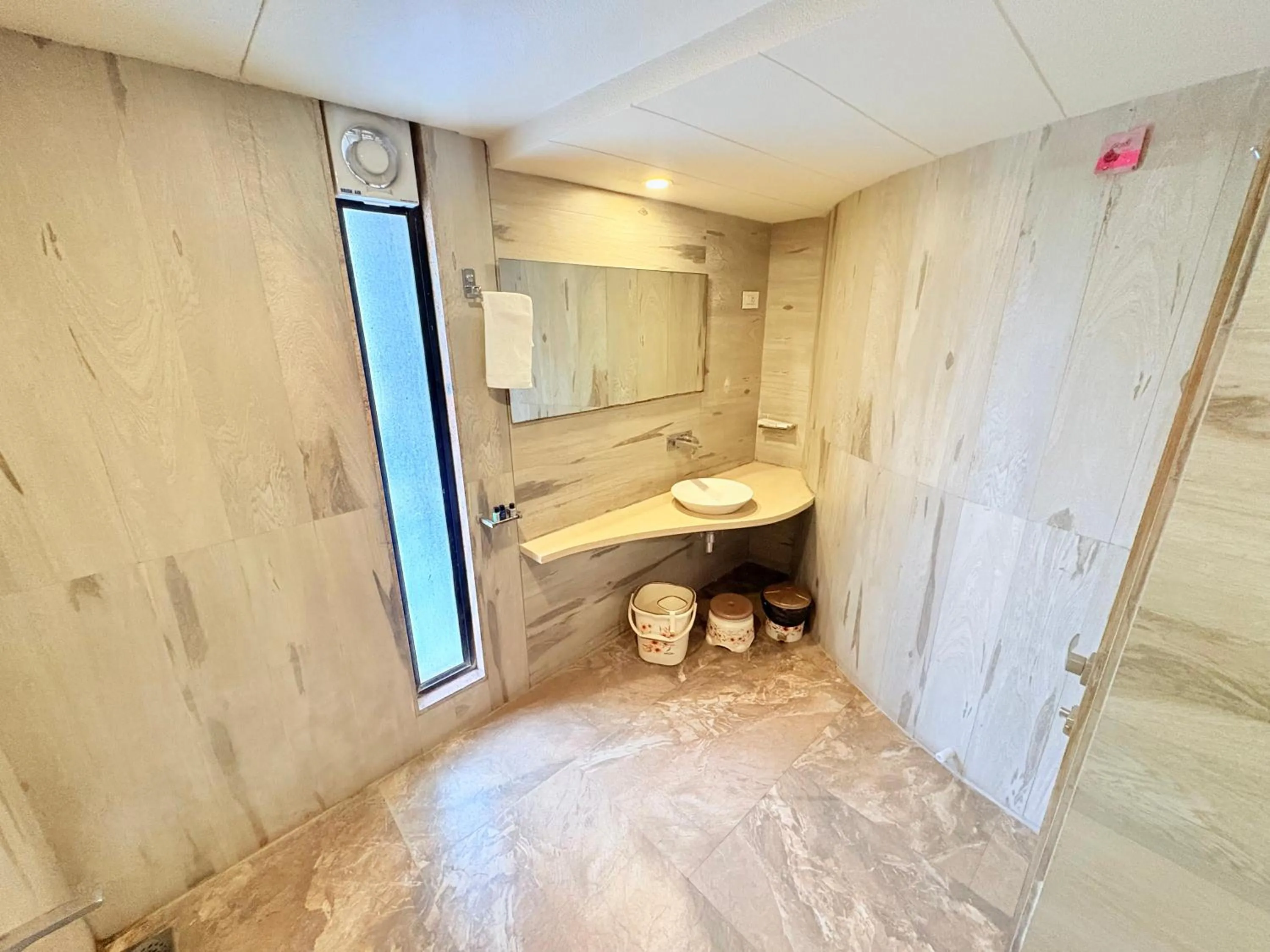 Bathroom in Scenaria Hotel - Navrangpura, Ahmedabad