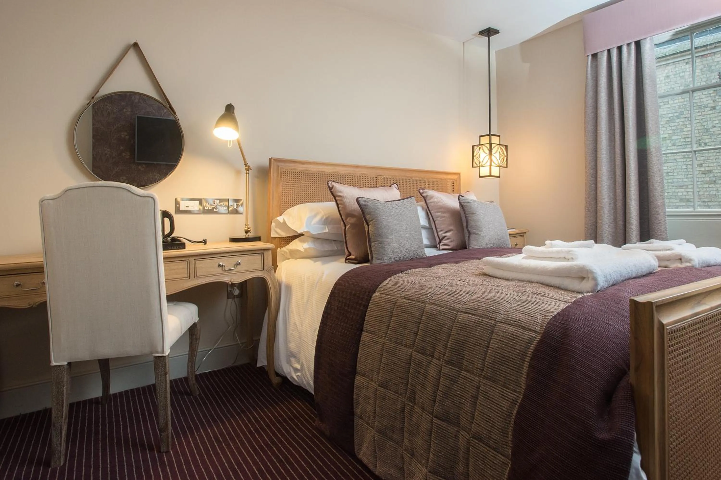 Bed in Saltmarshe Hall