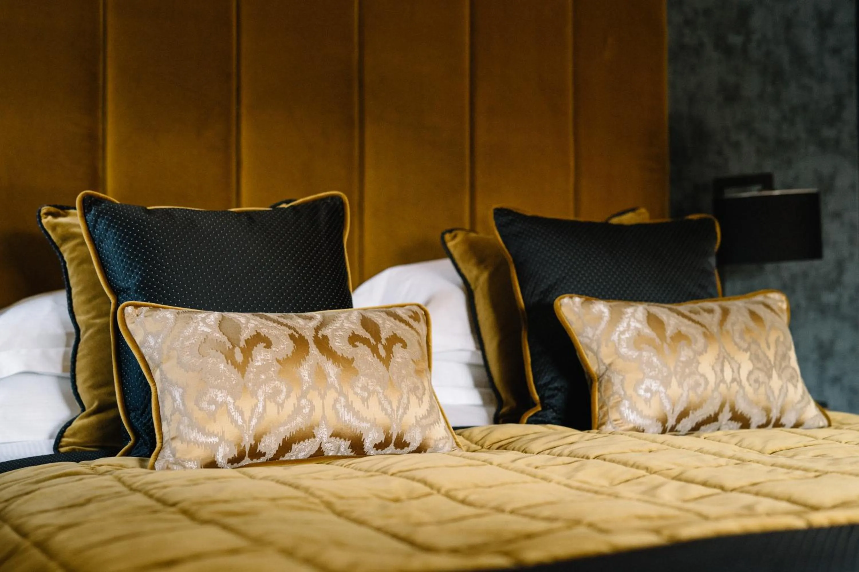 Bed in Saltmarshe Hall