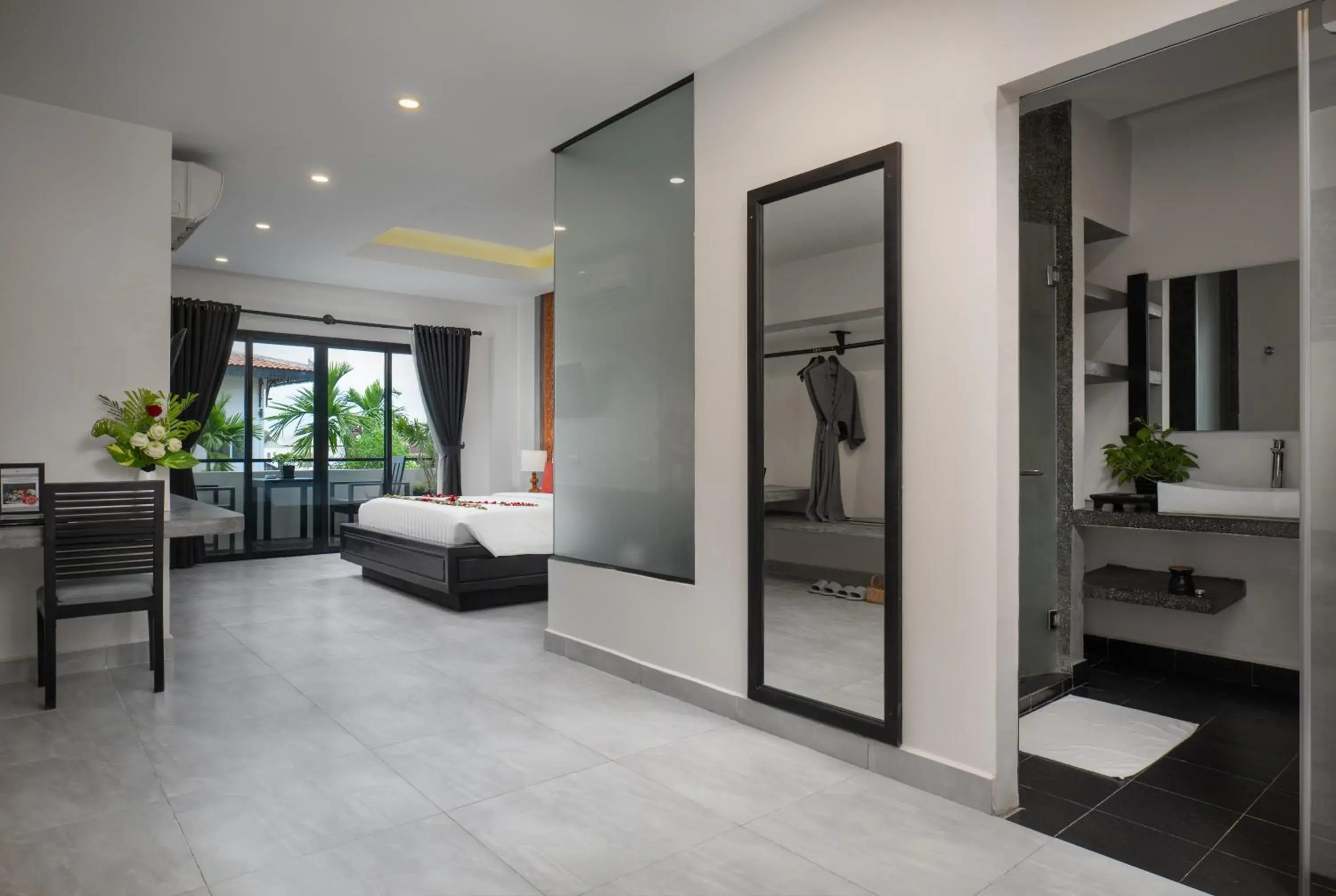 Bedroom, Bed in Central Suite Residence Bedroom, Bed in Central Suite Residence