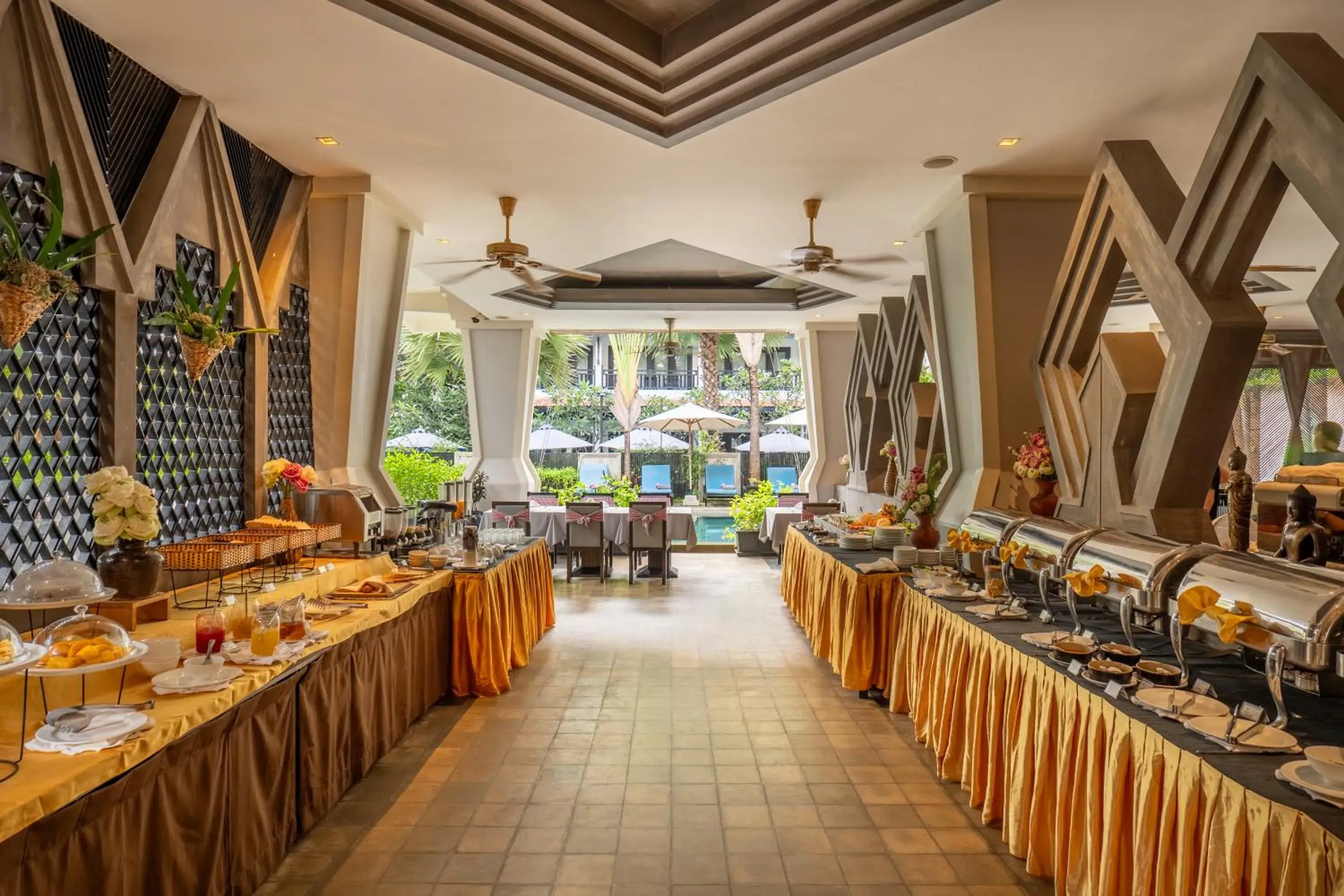 Buffet breakfast in Central Suite Residence Buffet breakfast in Central Suite Residence