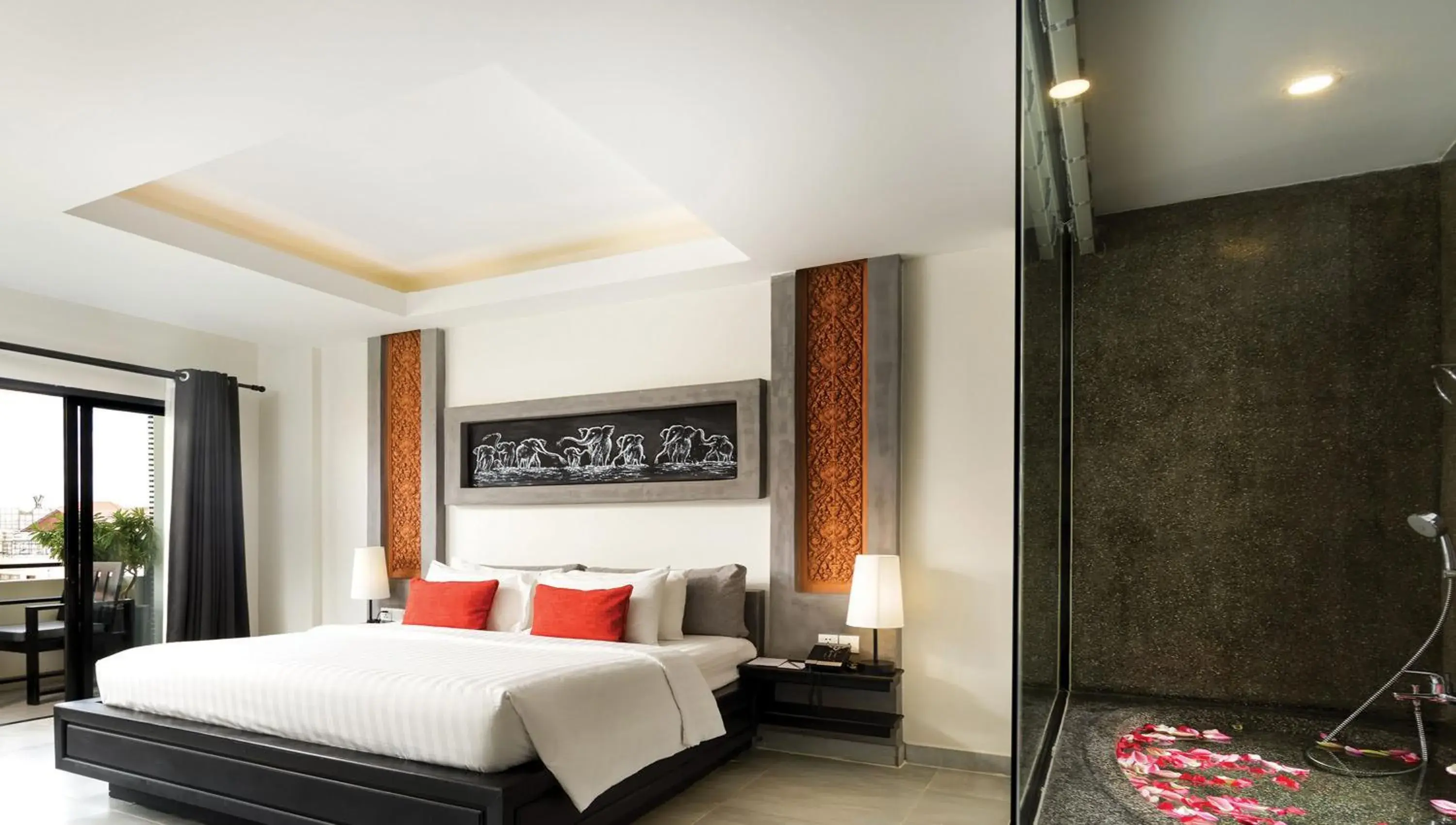 Bathroom, Bed in Central Suite Residence Bathroom, Bed in Central Suite Residence