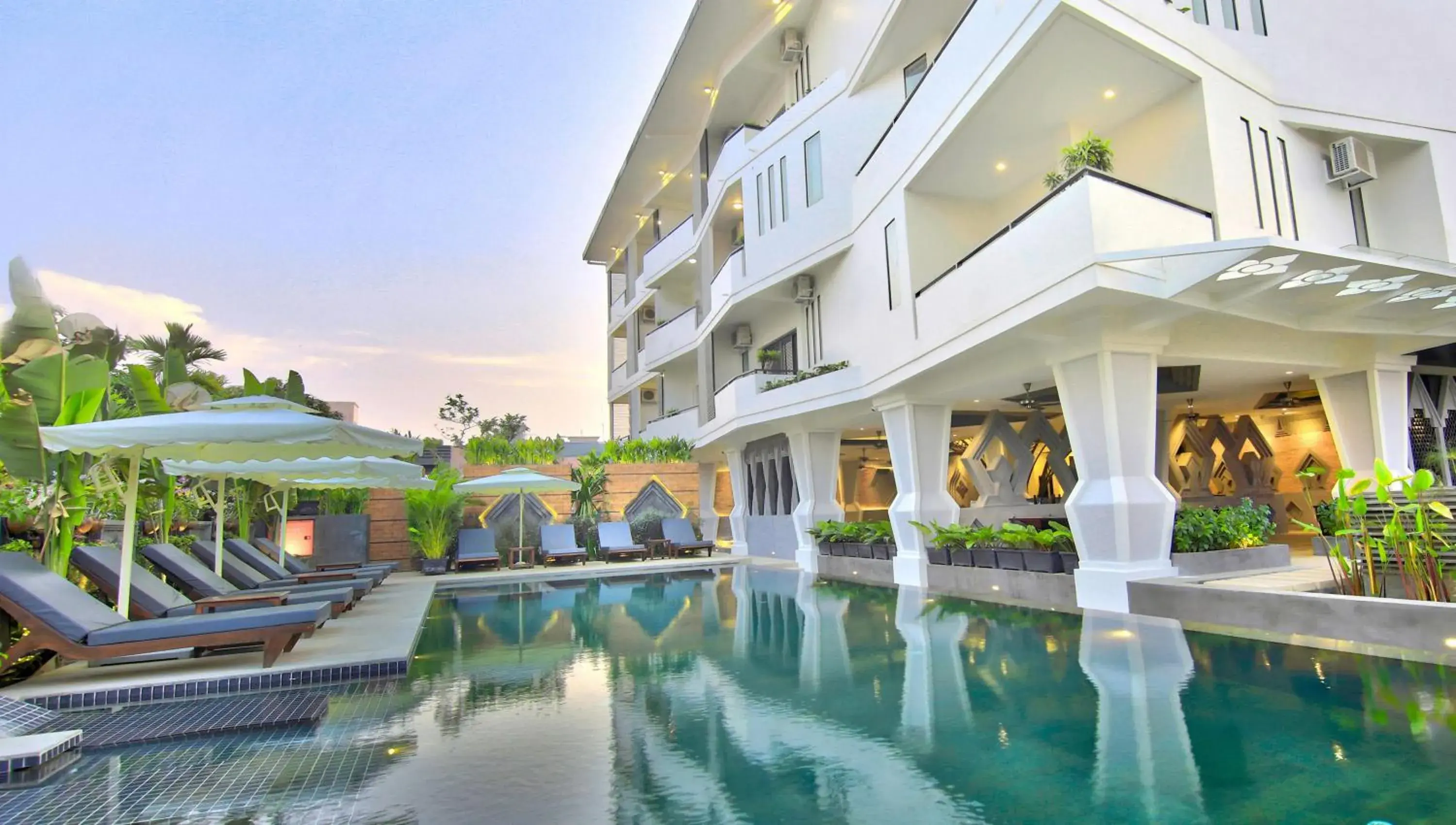 Property building in Central Suite Residence Property building in Central Suite Residence