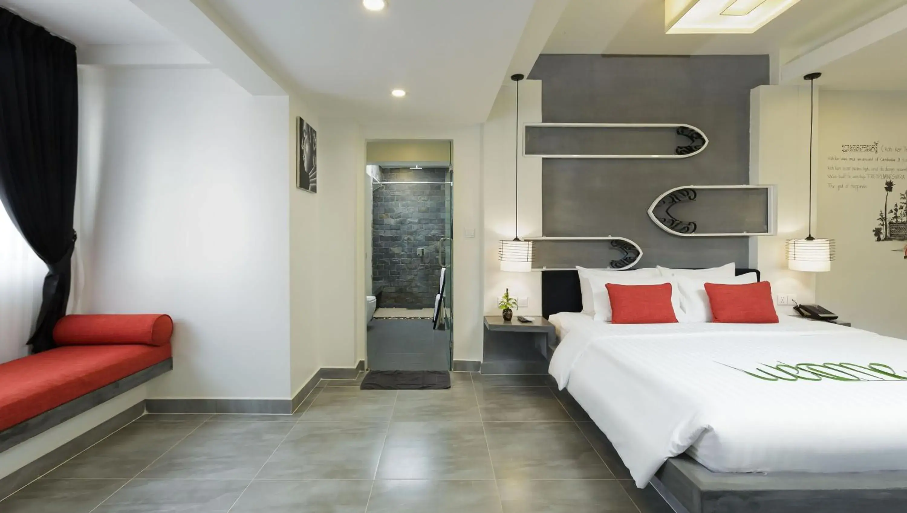 Shower, Bed in Central Suite Residence Shower, Bed in Central Suite Residence