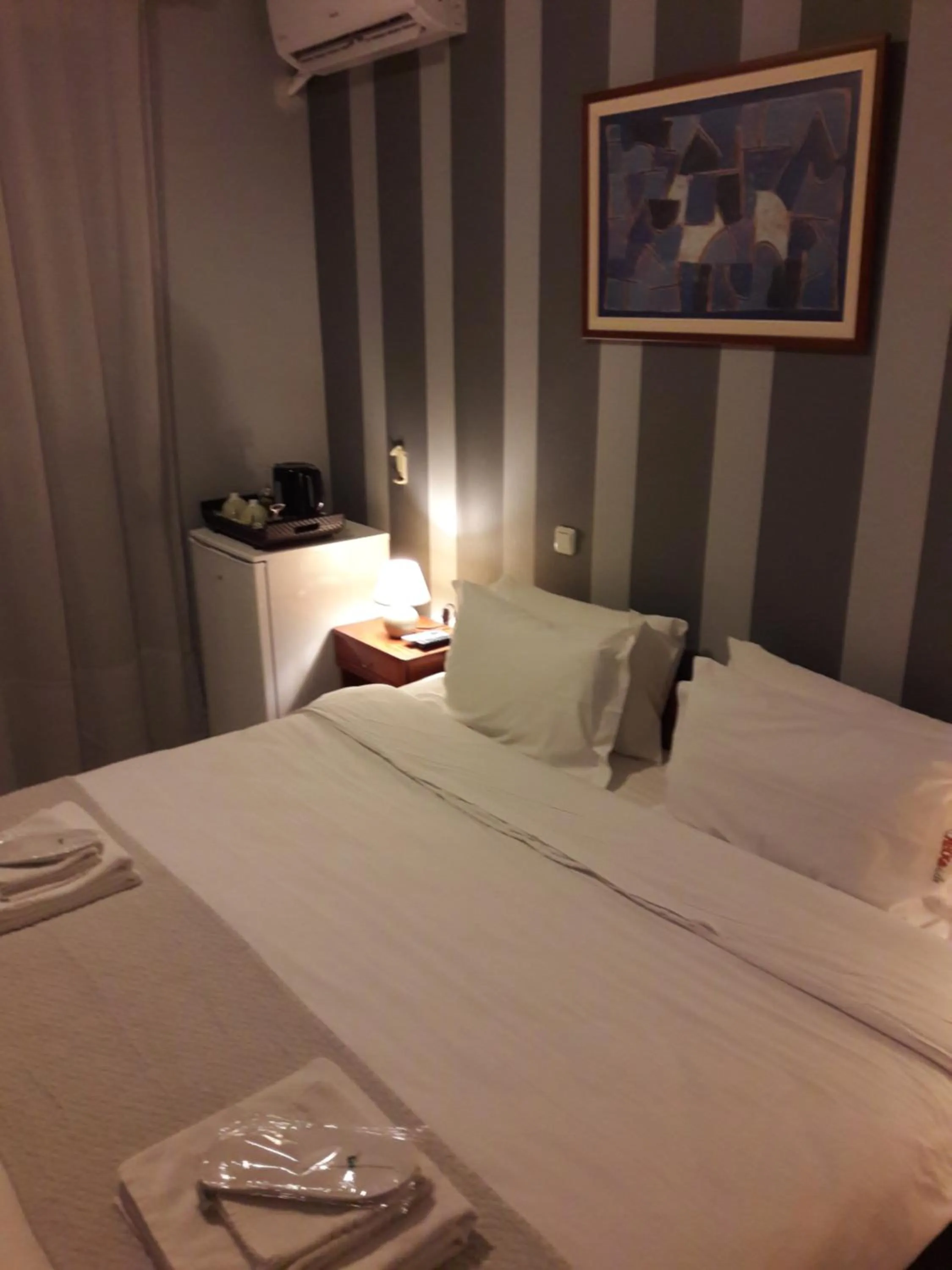 Photo of the whole room, Bed in Cabo Verde