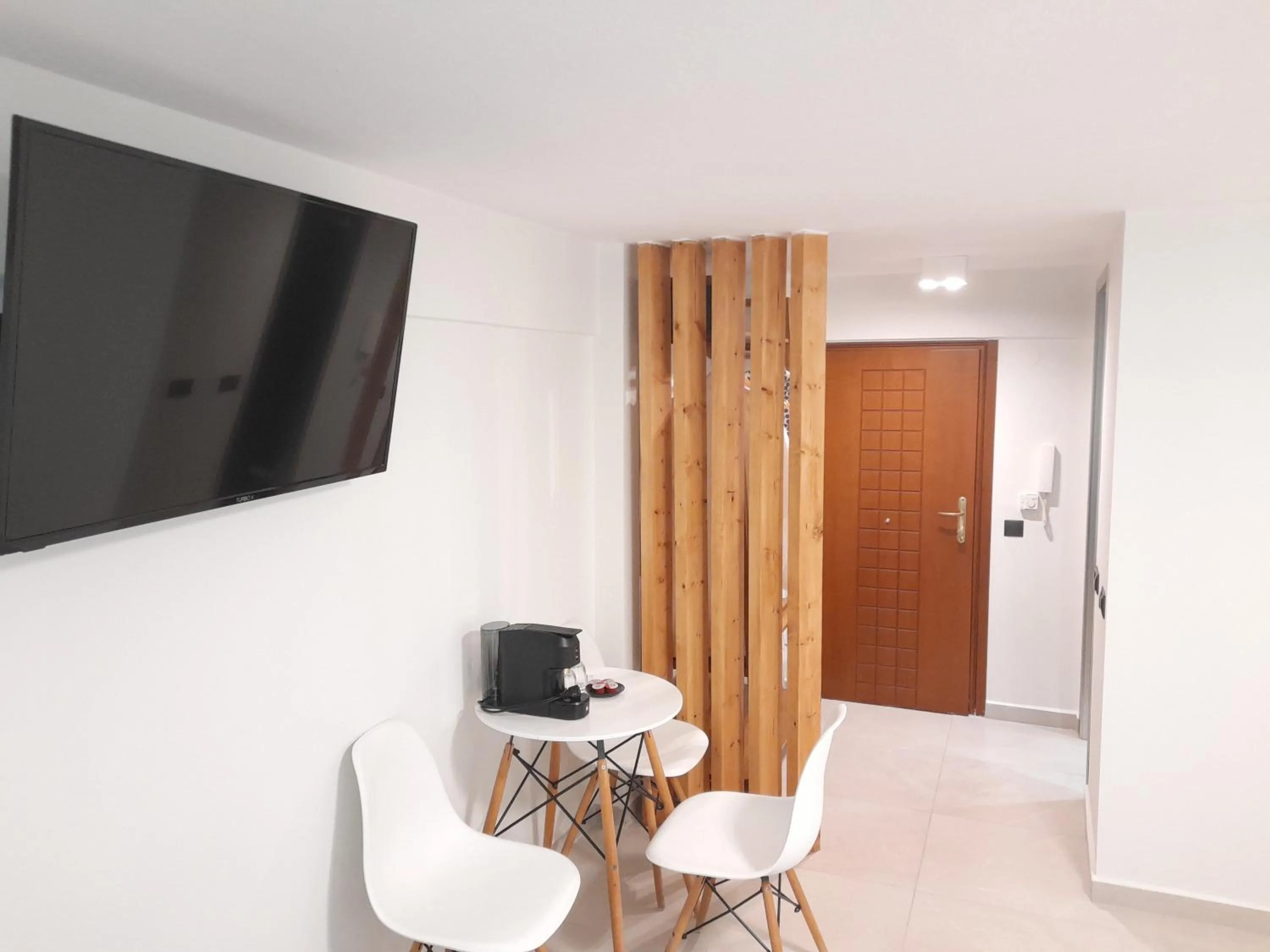 TV and multimedia in Cabo Verde