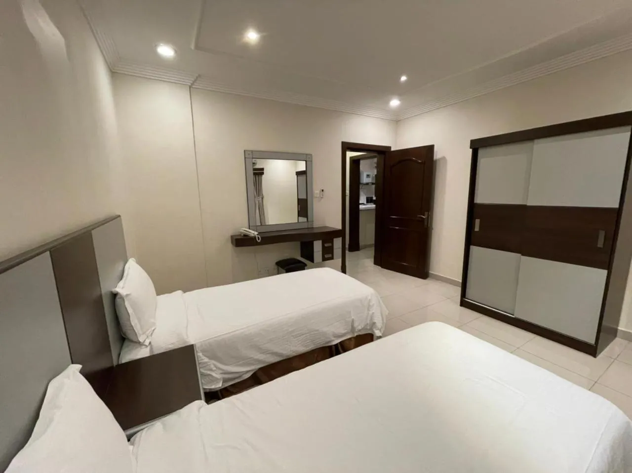 Al-Fakhamah Hotel Apartments - Families Only