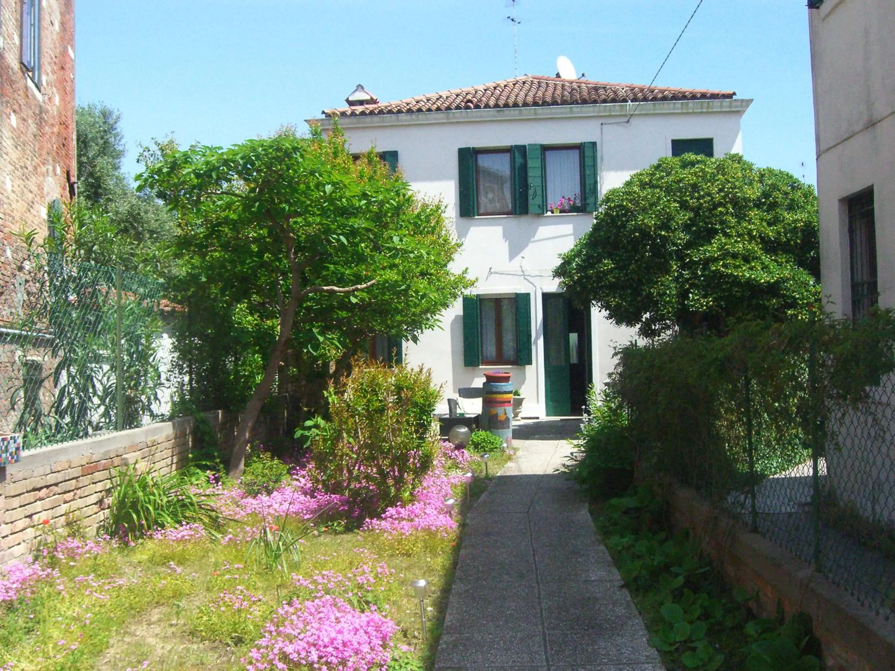 Facade/entrance in Ca' Del Pomo Grana'