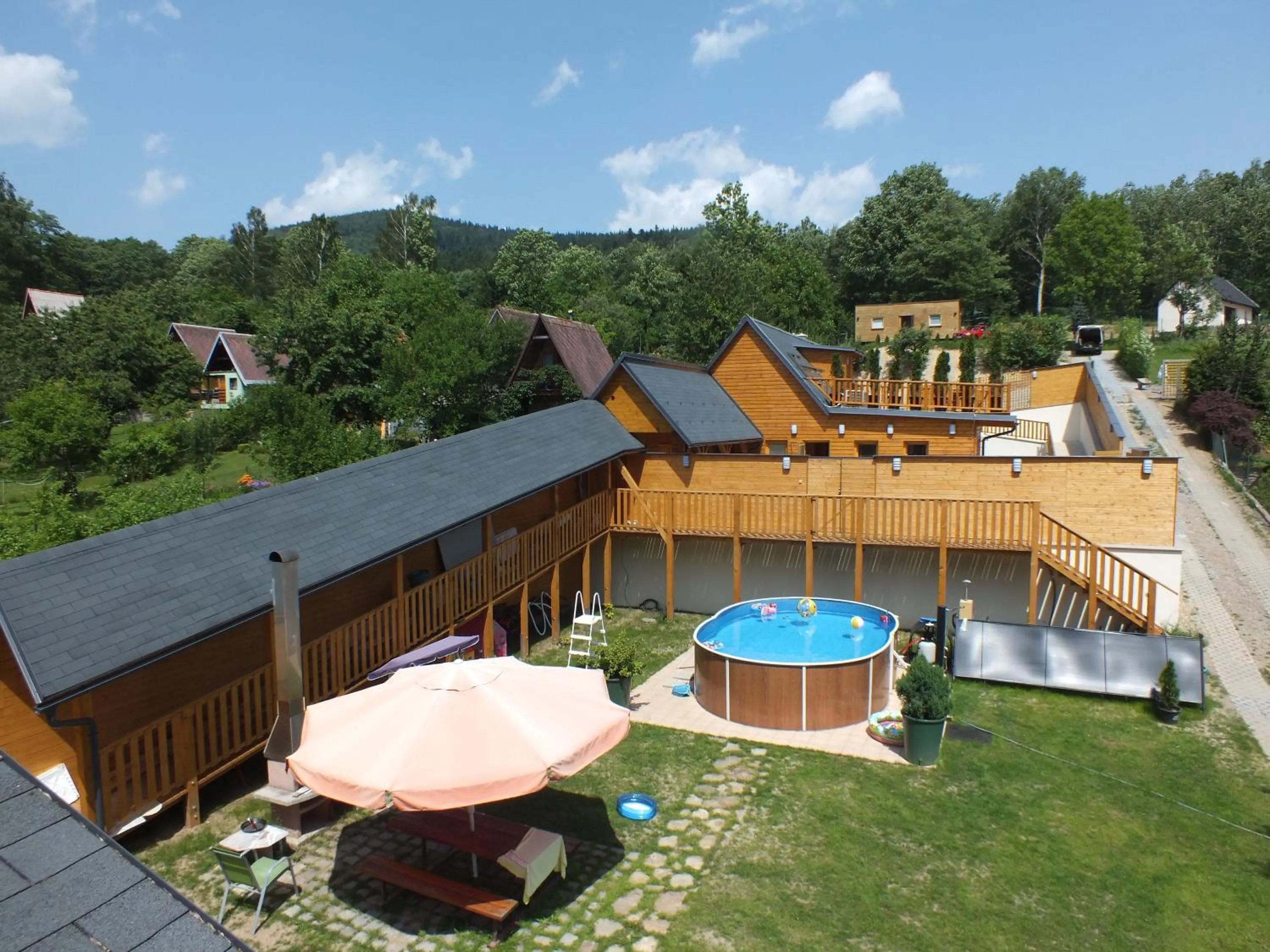 Chaty pod Sokolím Hřbetem