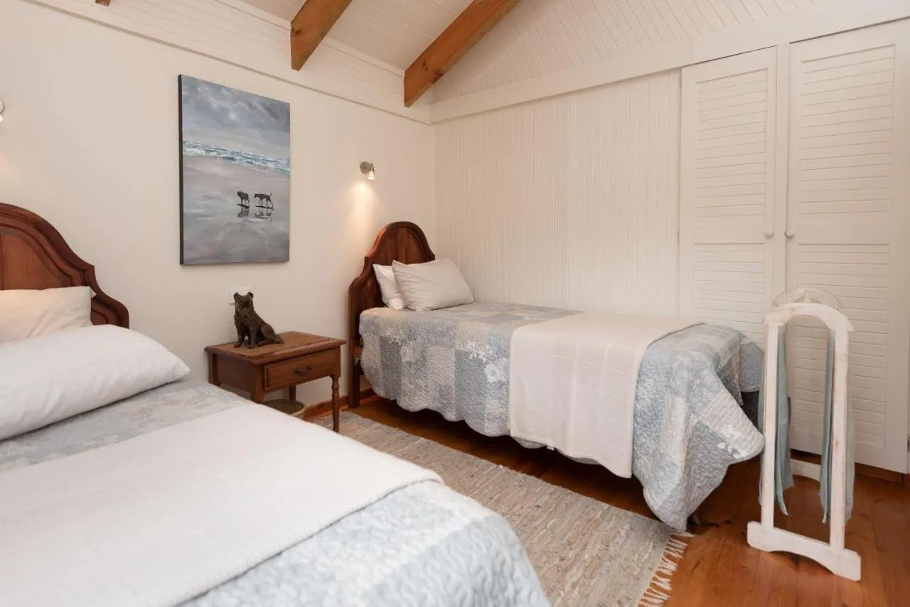 Bedroom, Bed in Kamma-Otter