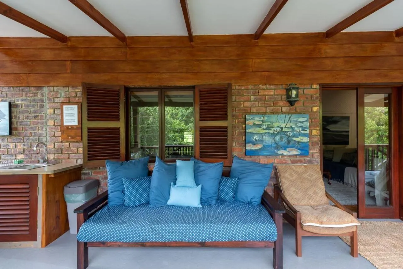 Seating area in Kamma-Otter