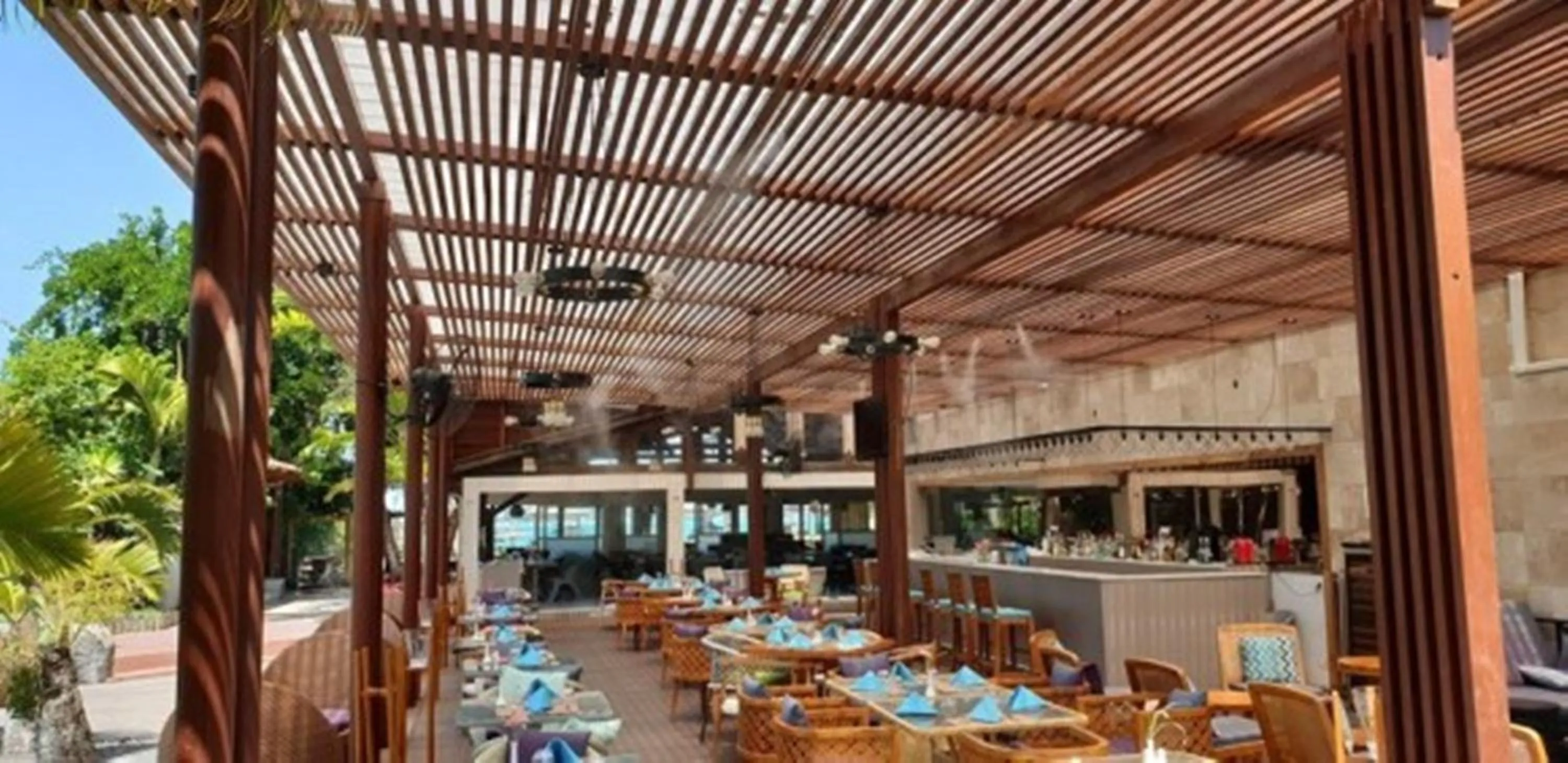 Restaurant/places to eat in Ocean Villas Apart Hotel