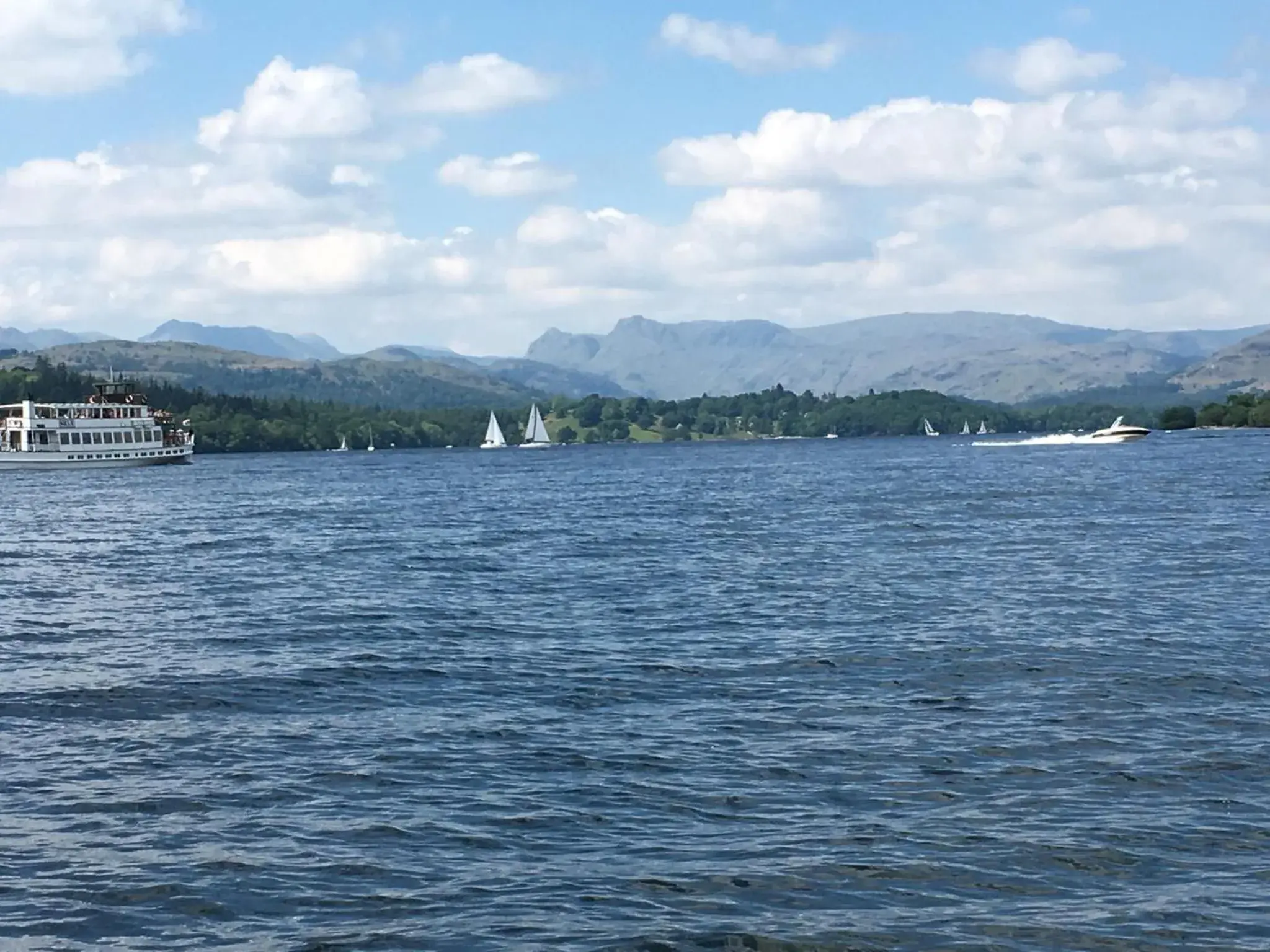 Double Room with Private Bathroom in Station Lodge - FREE off-site Health Club access with Pool, Sauna, Steam Room & Gym Double Room with Private Bathroom in Station Lodge - FREE off-site Health Club access with Pool, Sauna, Steam Room & Gym