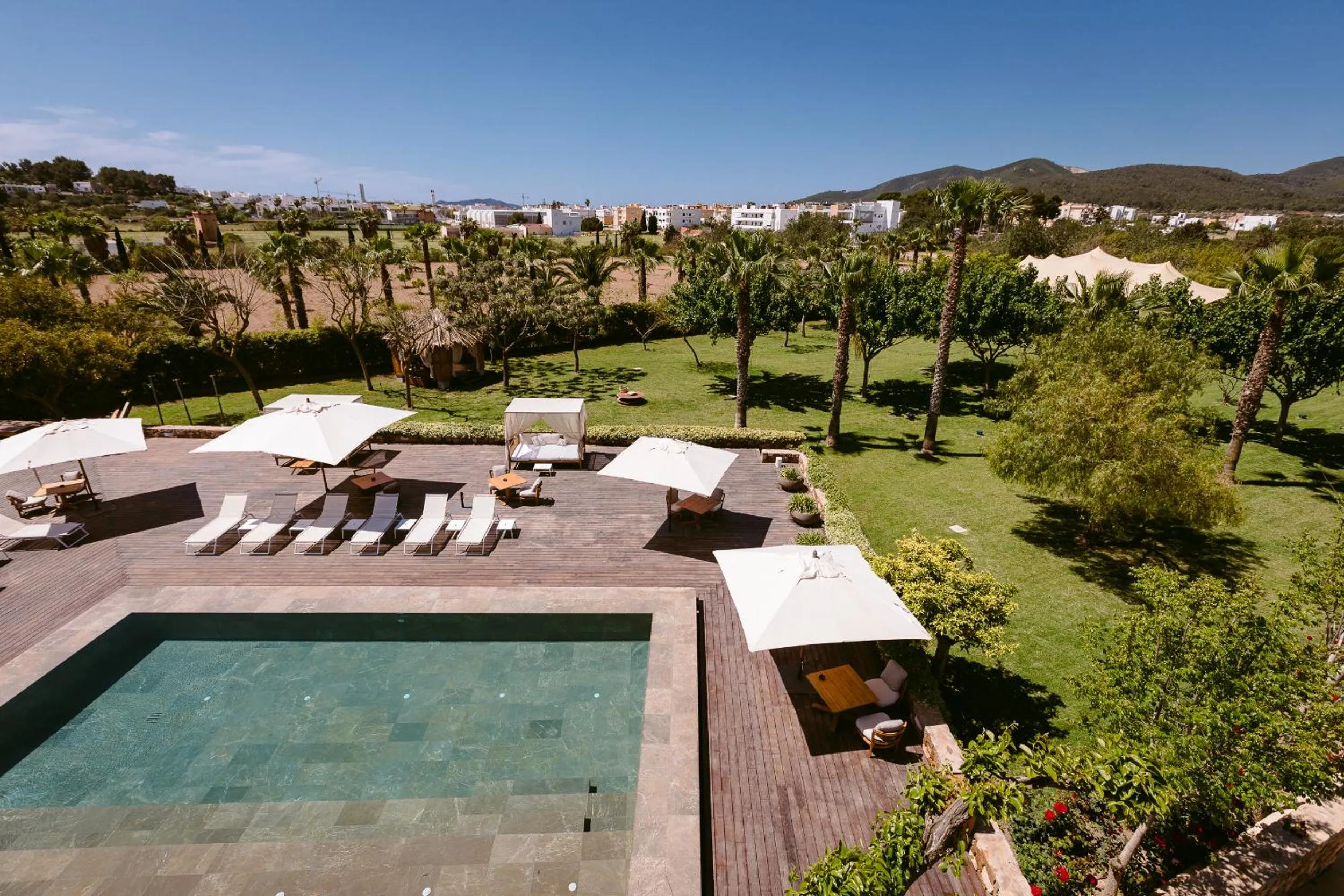 Swimming pool in Hotel Rural Xereca