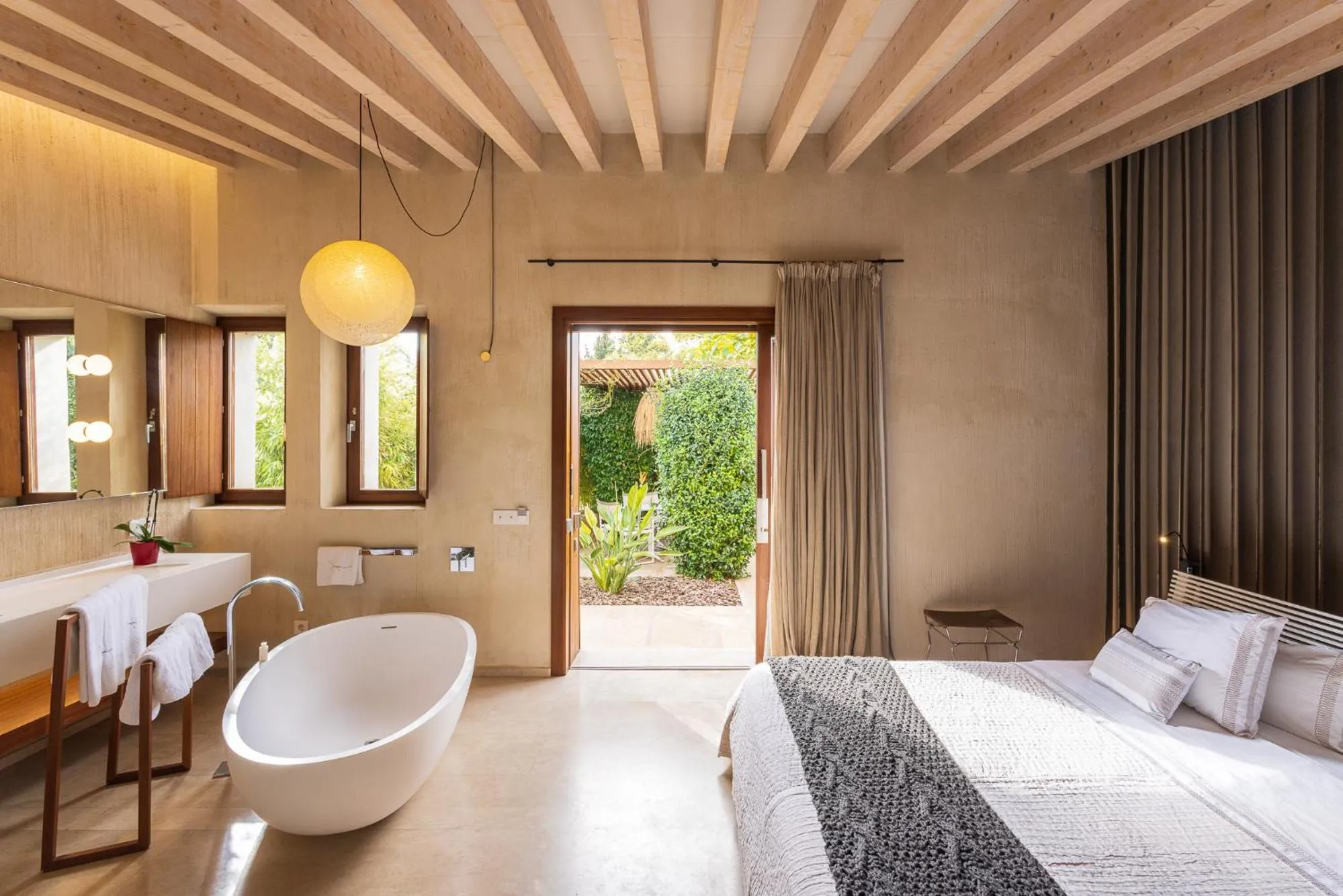 Decorative detail, Bed in Hotel Rural Xereca