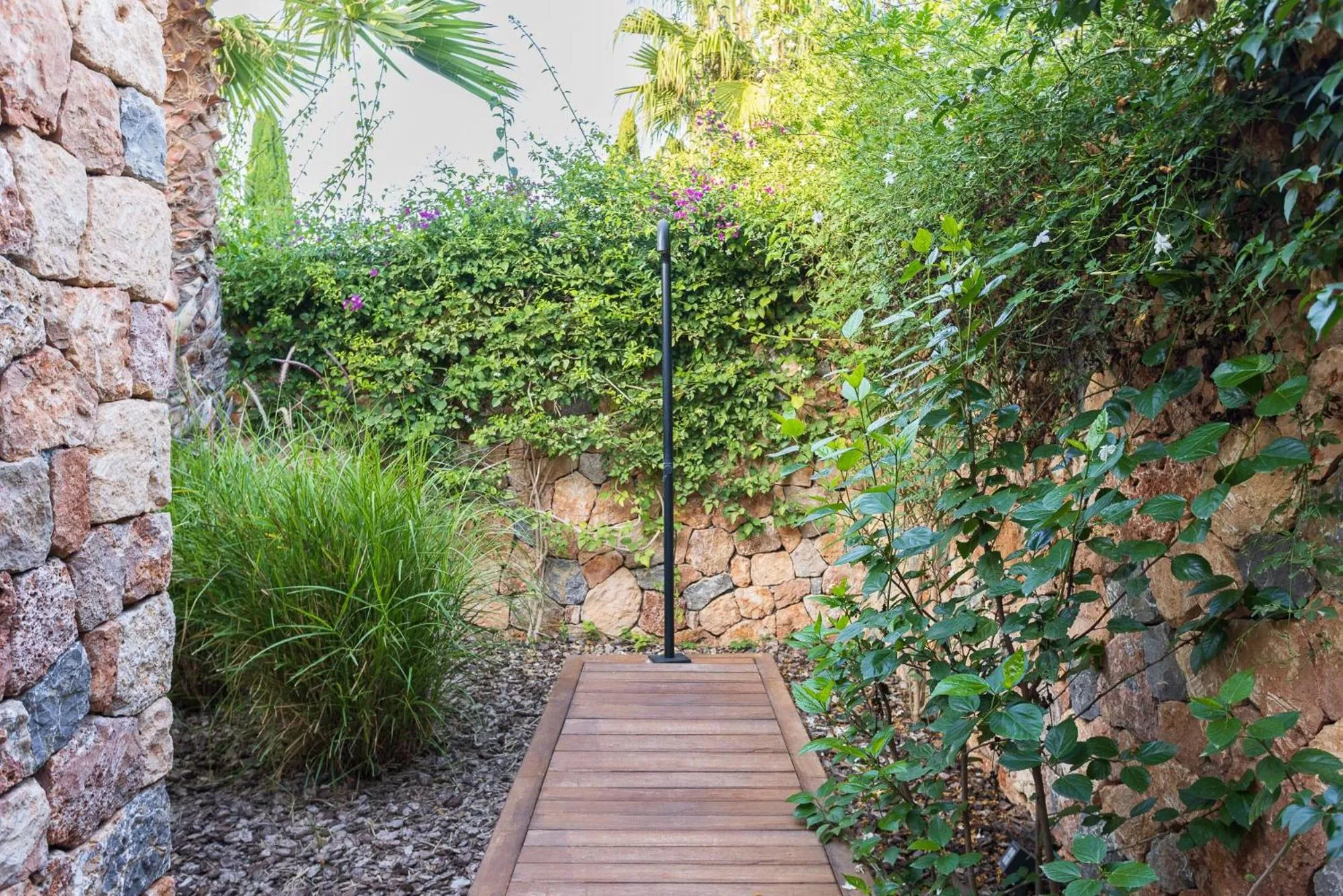 Shower in Hotel Rural Xereca